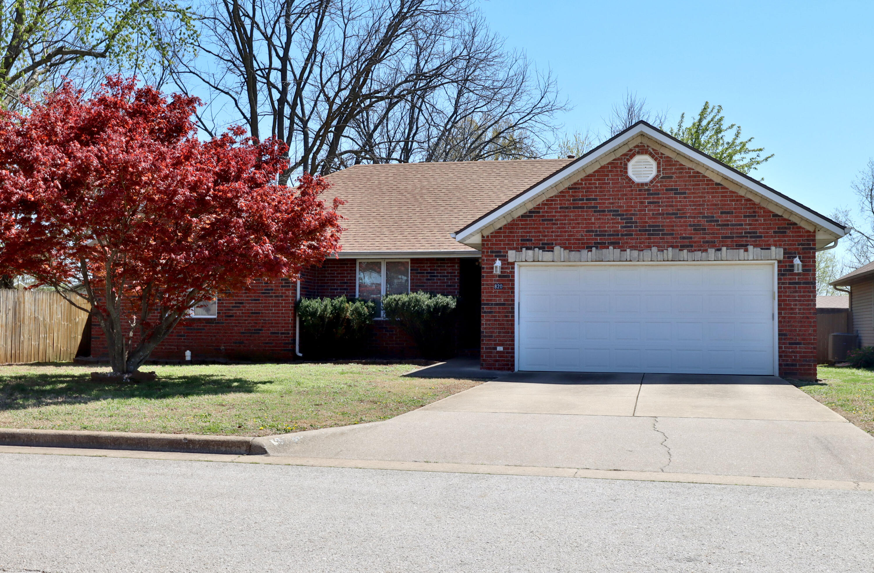 820 West Cypress Street Property Photo