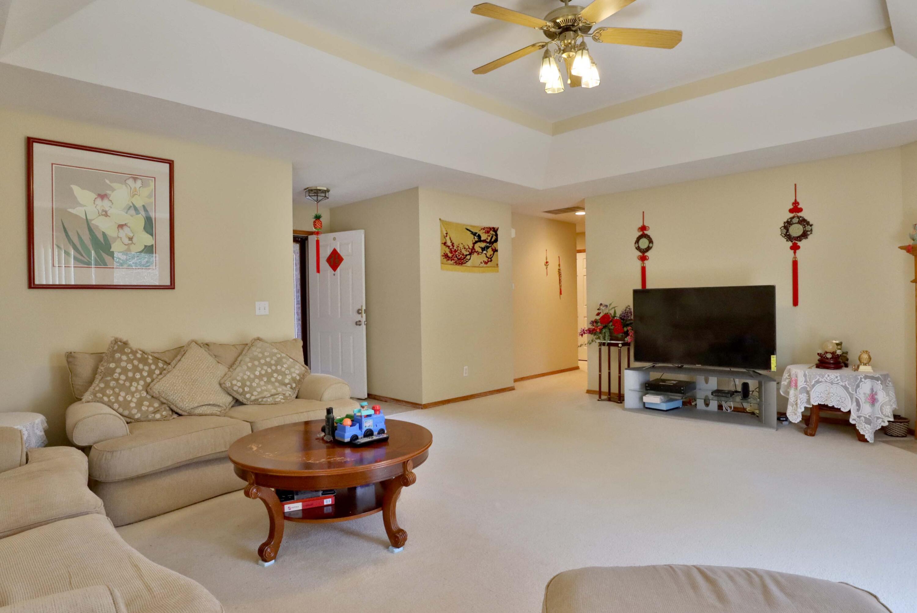 820 West Cypress Street Property Photo 6