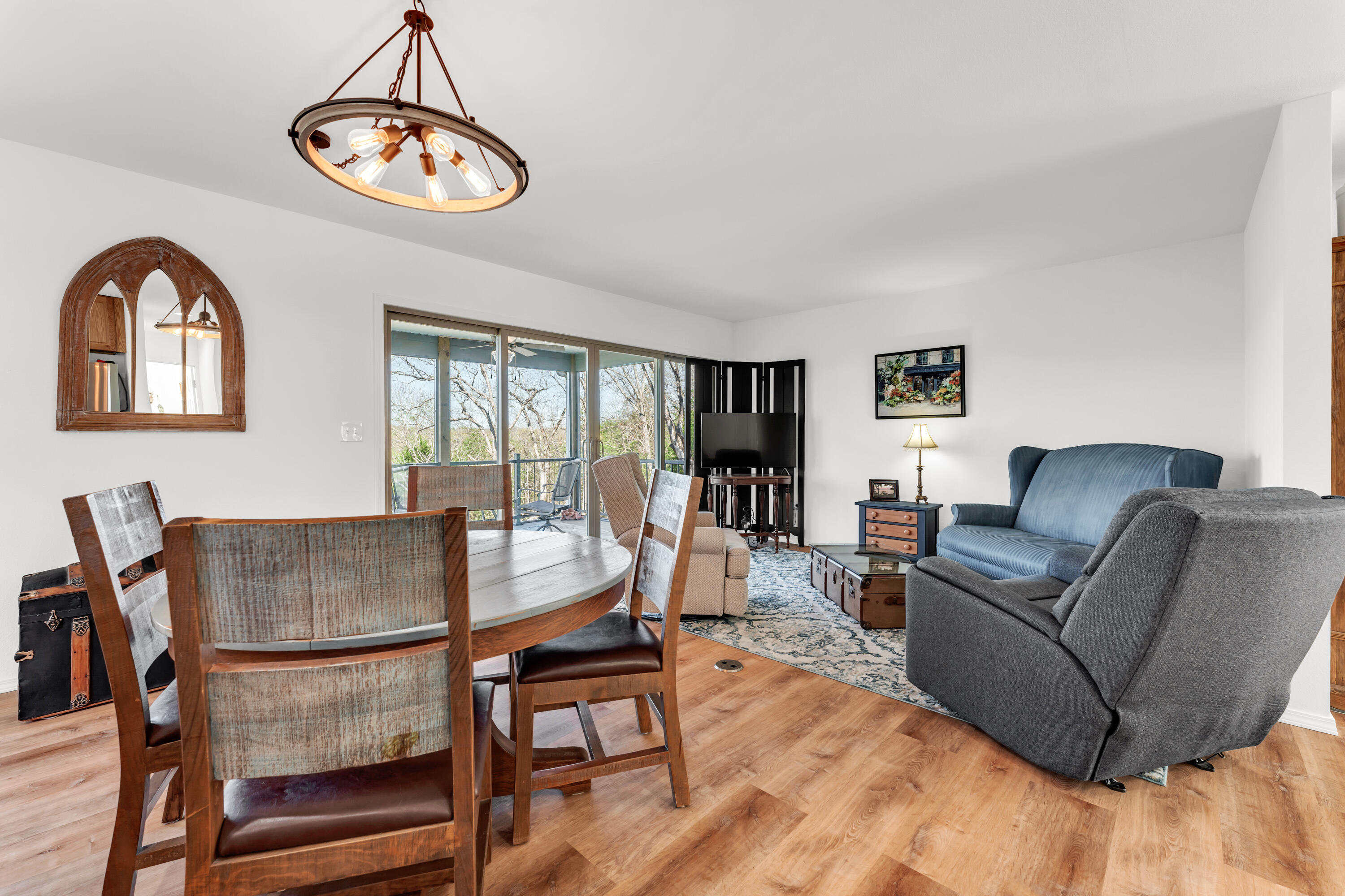 221 Maplewood Street Property Photo 8