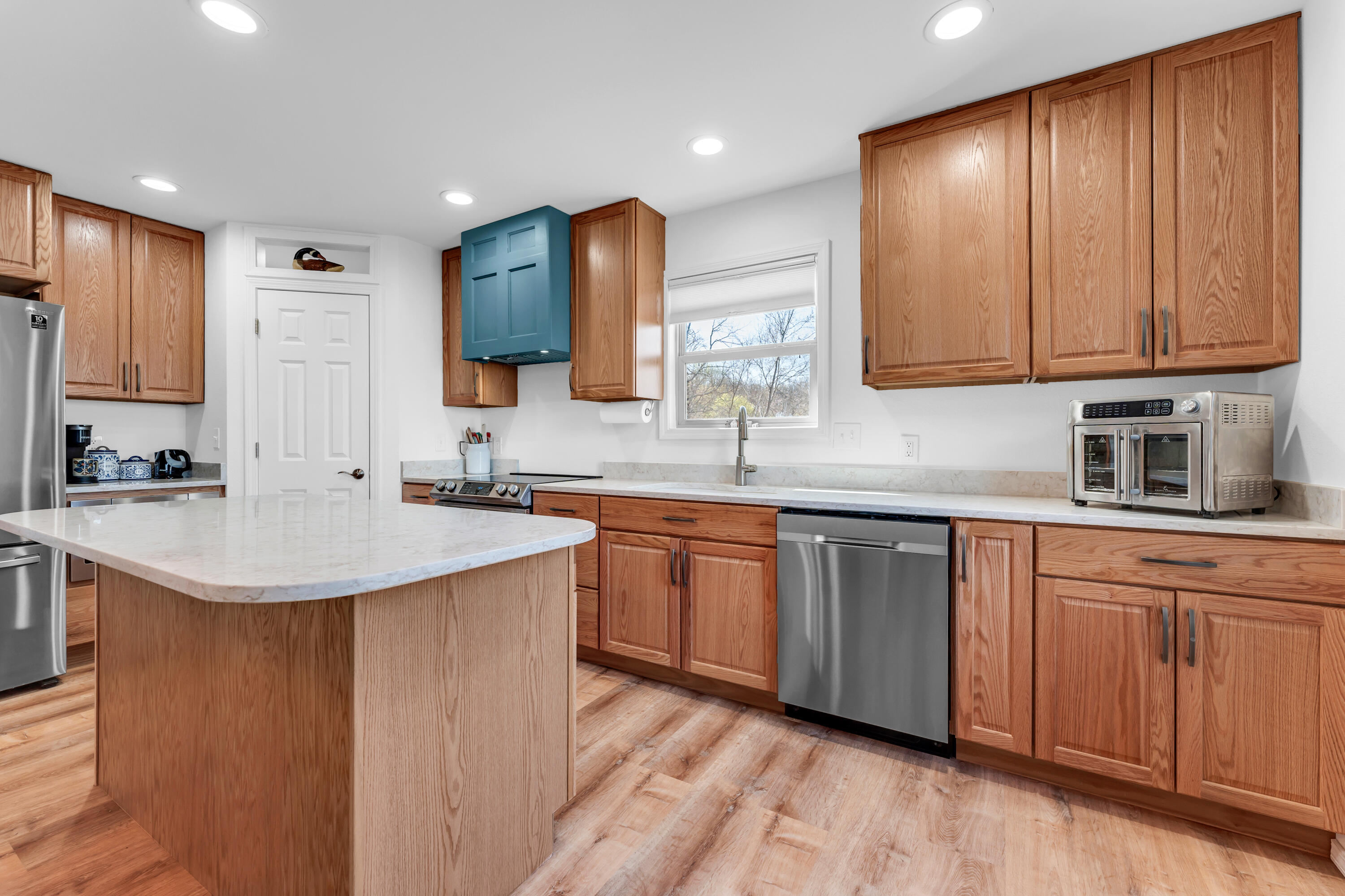 221 Maplewood Street Property Photo 12