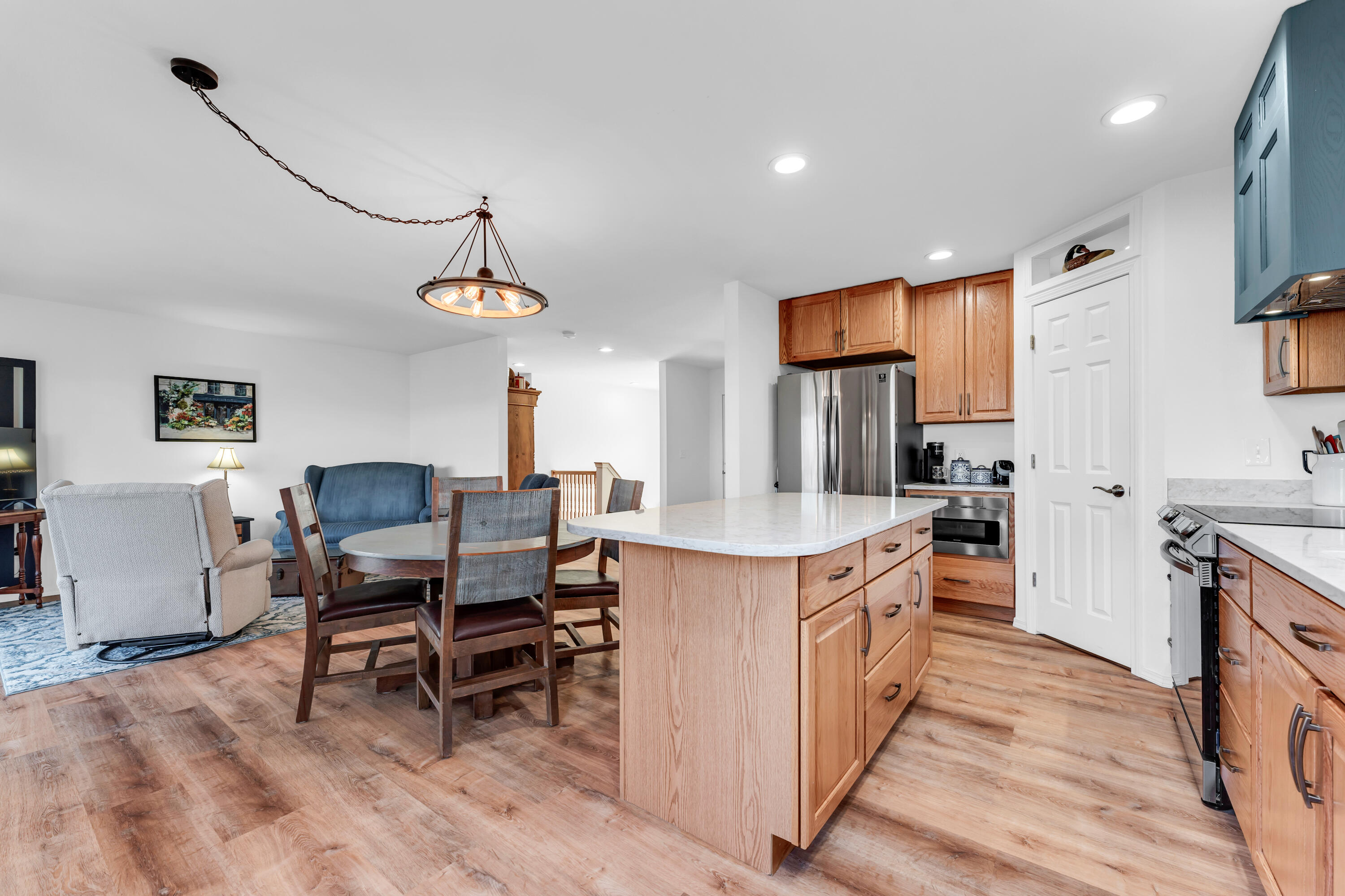 221 Maplewood Street Property Photo 13