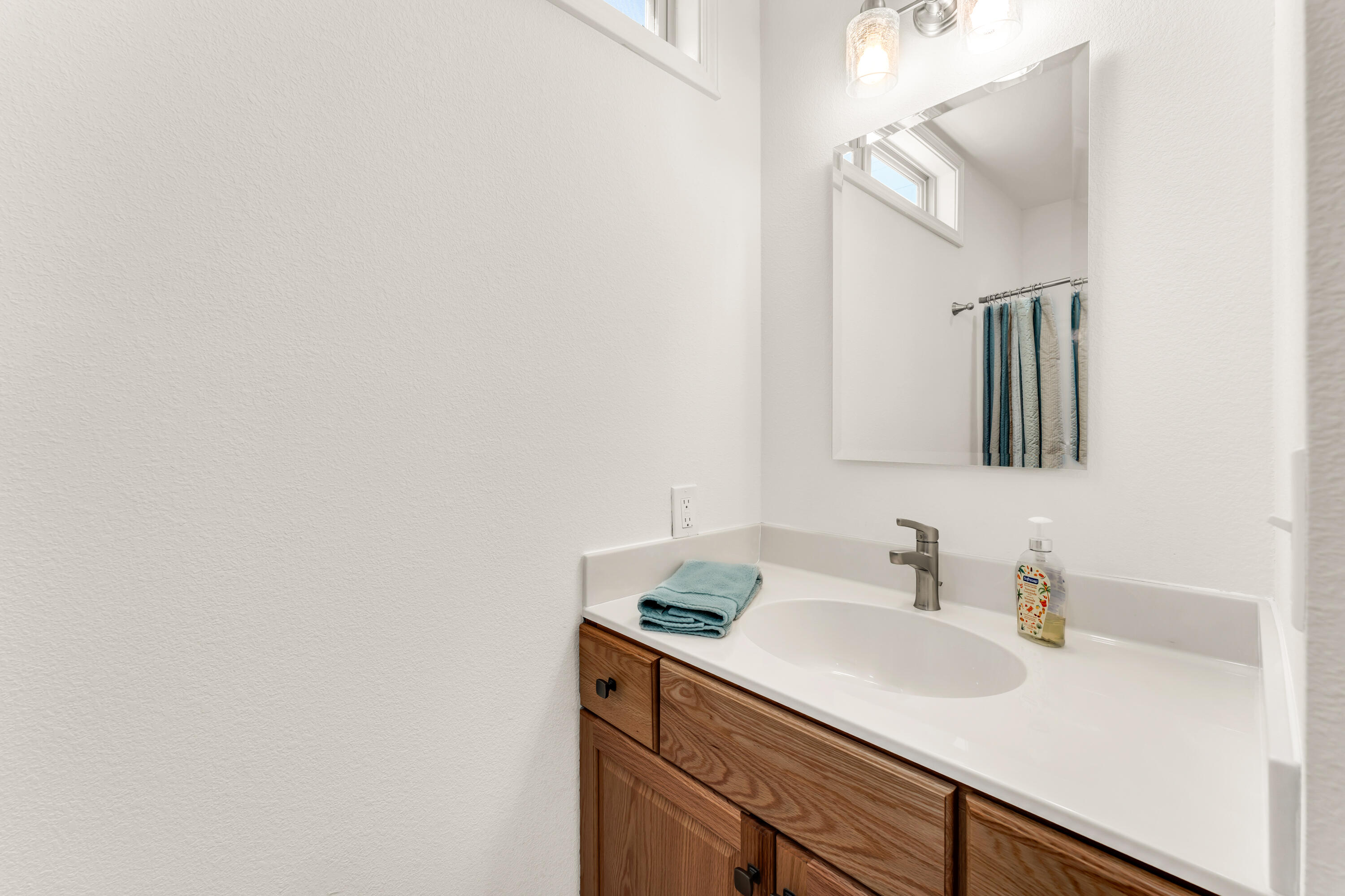 221 Maplewood Street Property Photo 37