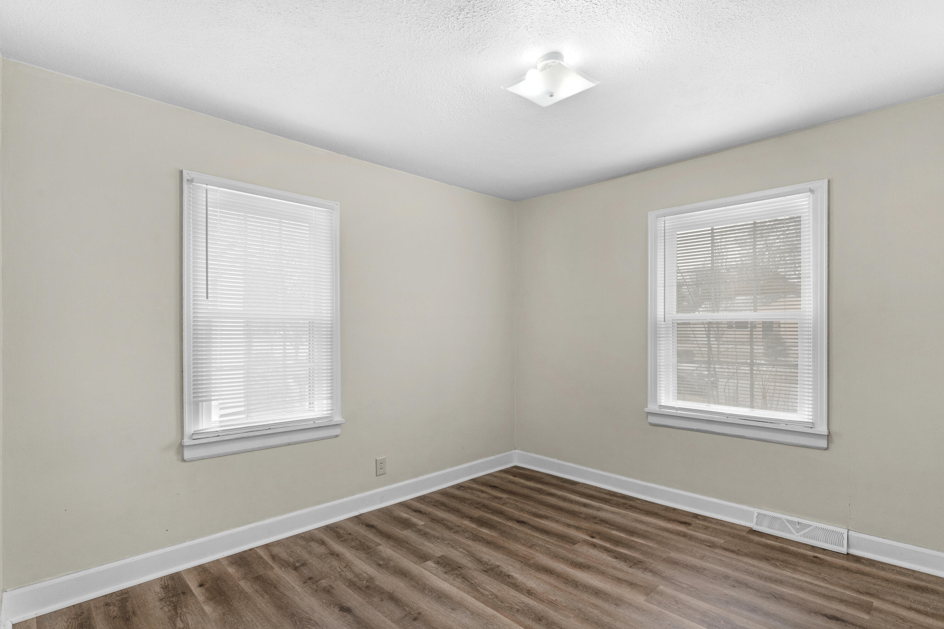 1421 East Stanford Street Property Photo 17