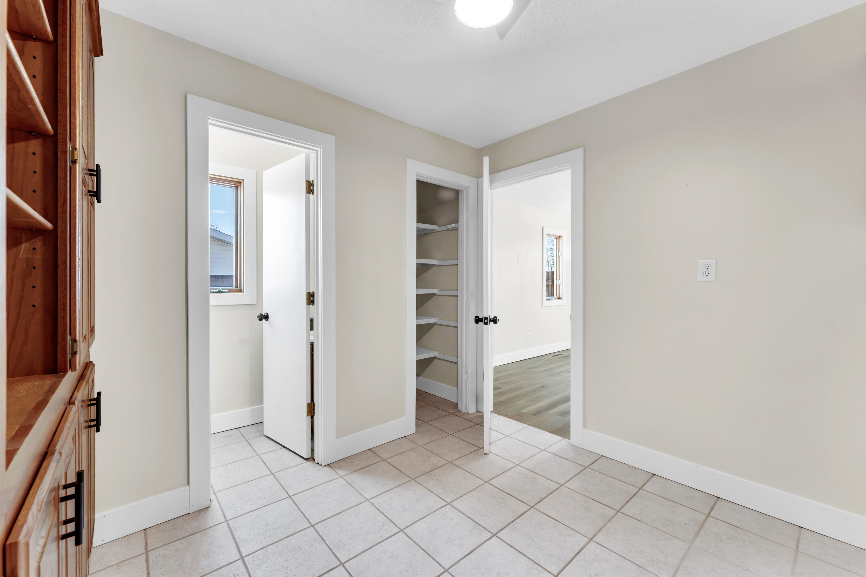 993 West Bates Drive Property Photo 38