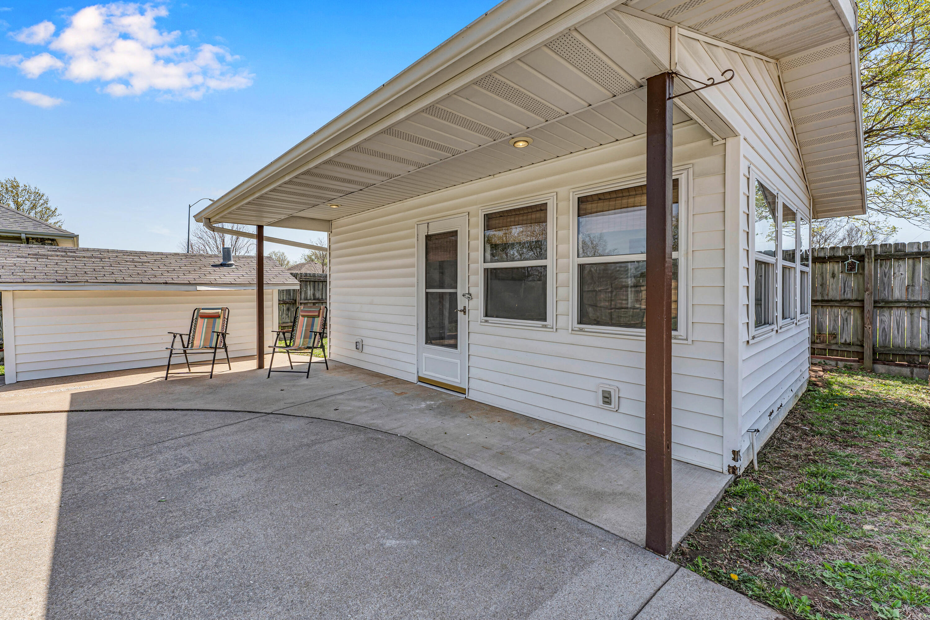 993 West Bates Drive Property Photo 64