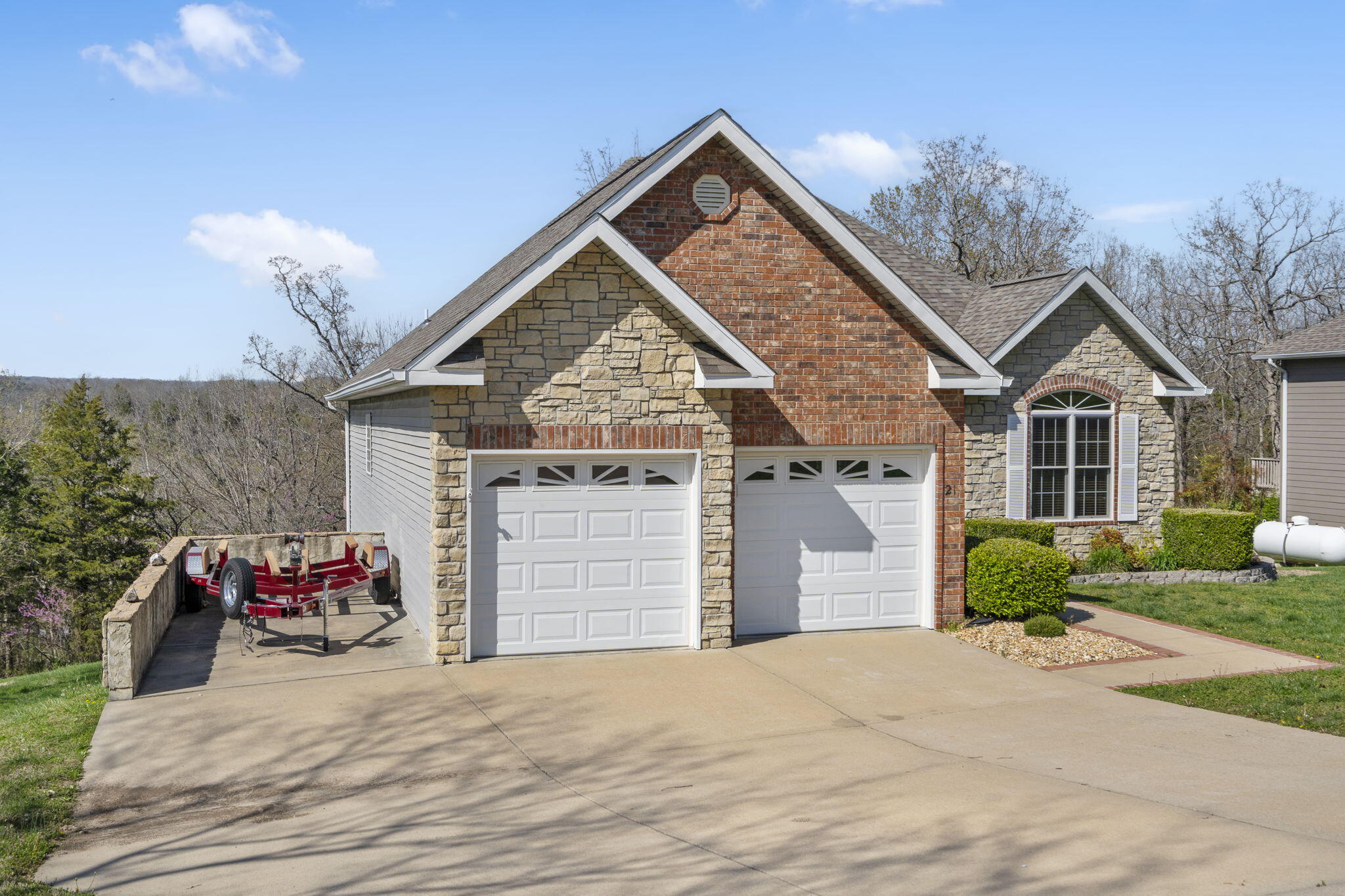 21 Tall Cedar Lane Property Photo 3