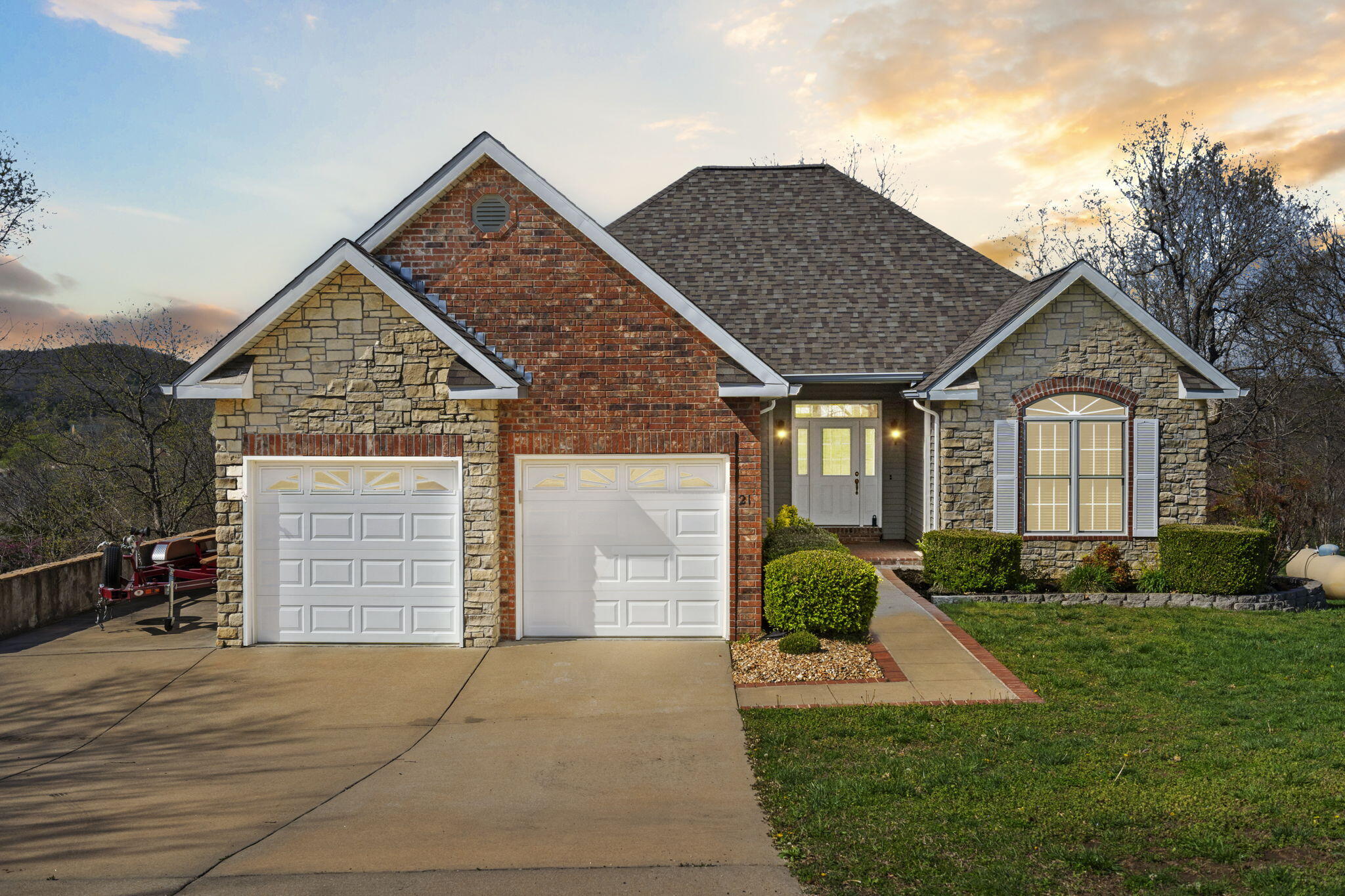 21 Tall Cedar Lane Property Photo 8