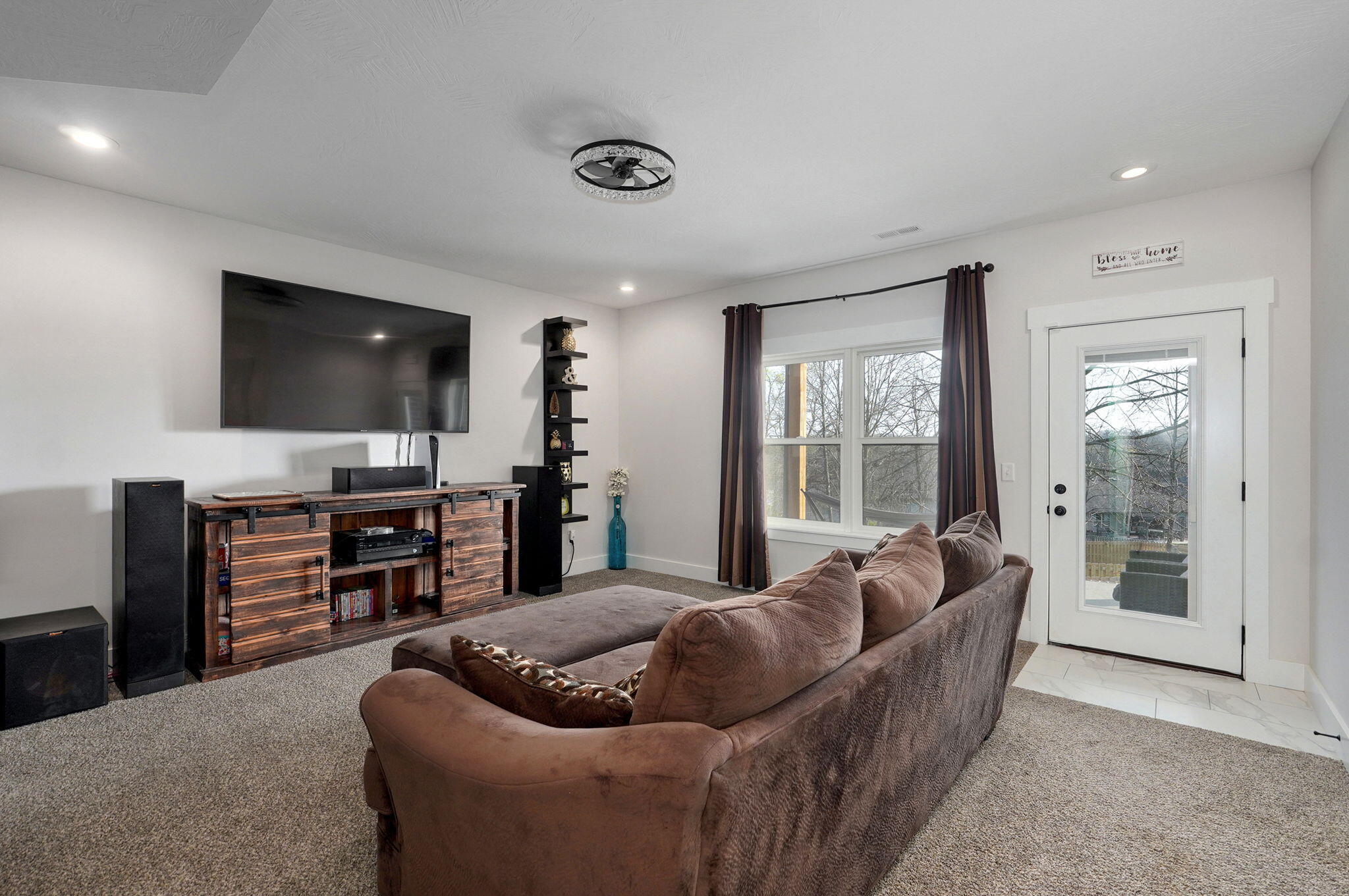 204 North Blarney Court Property Photo 41