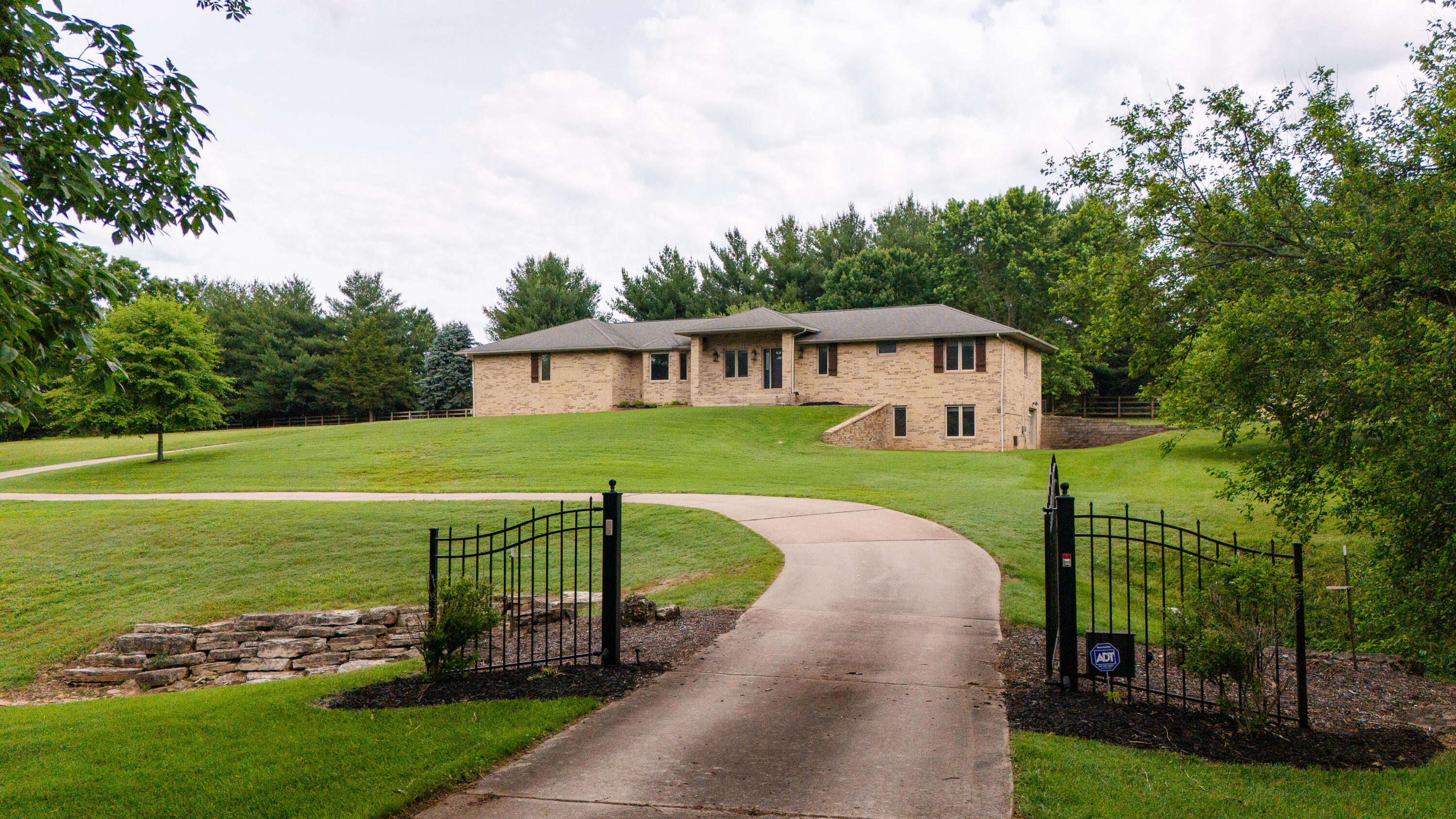 4491 East Farm Rd 136 Property Photo 1