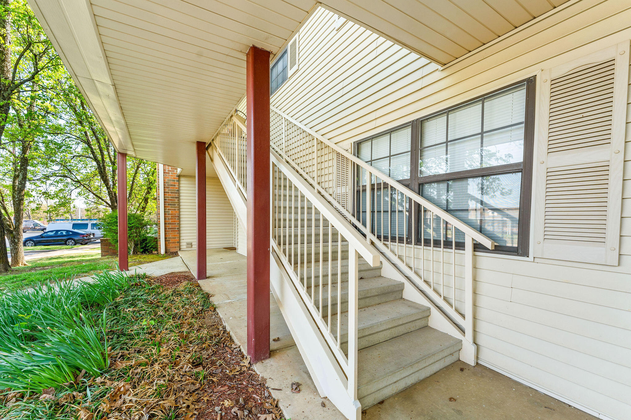 350 South Wildwood Drive Property Photo 2