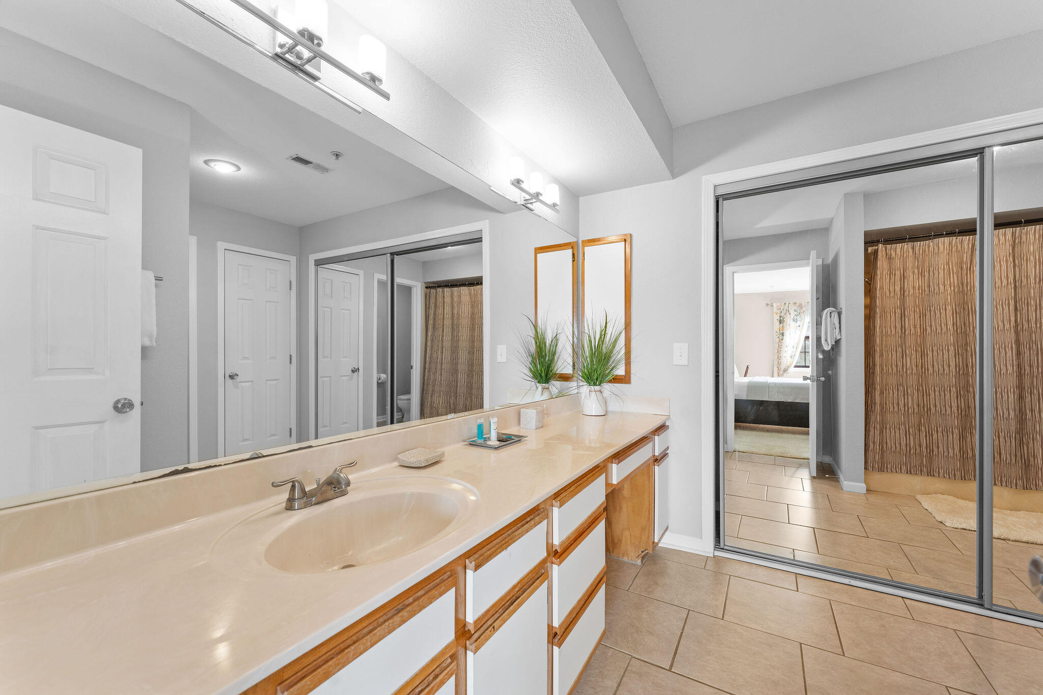 350 South Wildwood Drive Property Photo 16