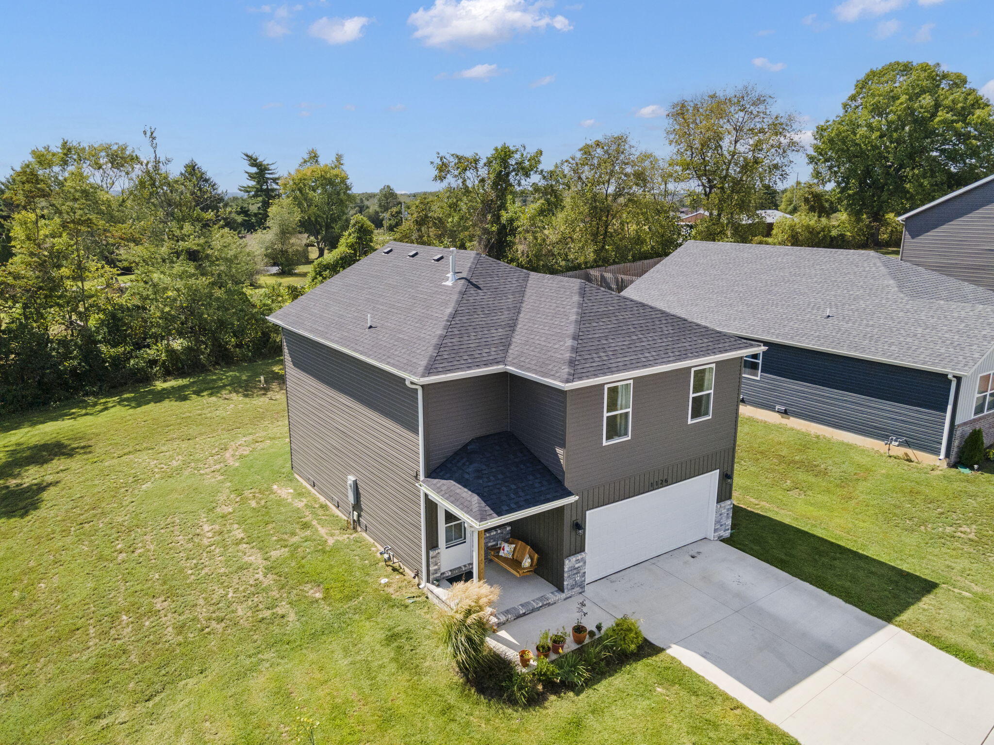 1126 Buffalo Court Property Photo 4