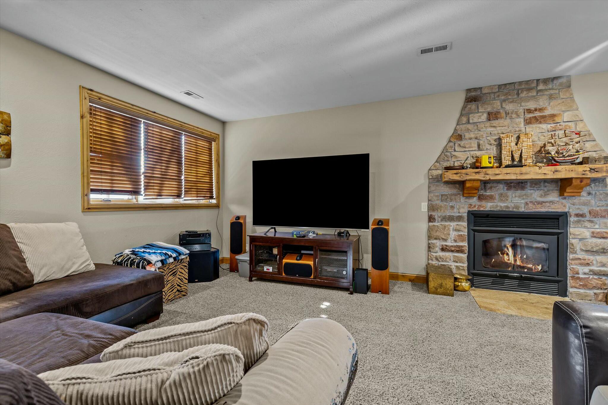 2573 South Farm Rd 219 Property Photo 41