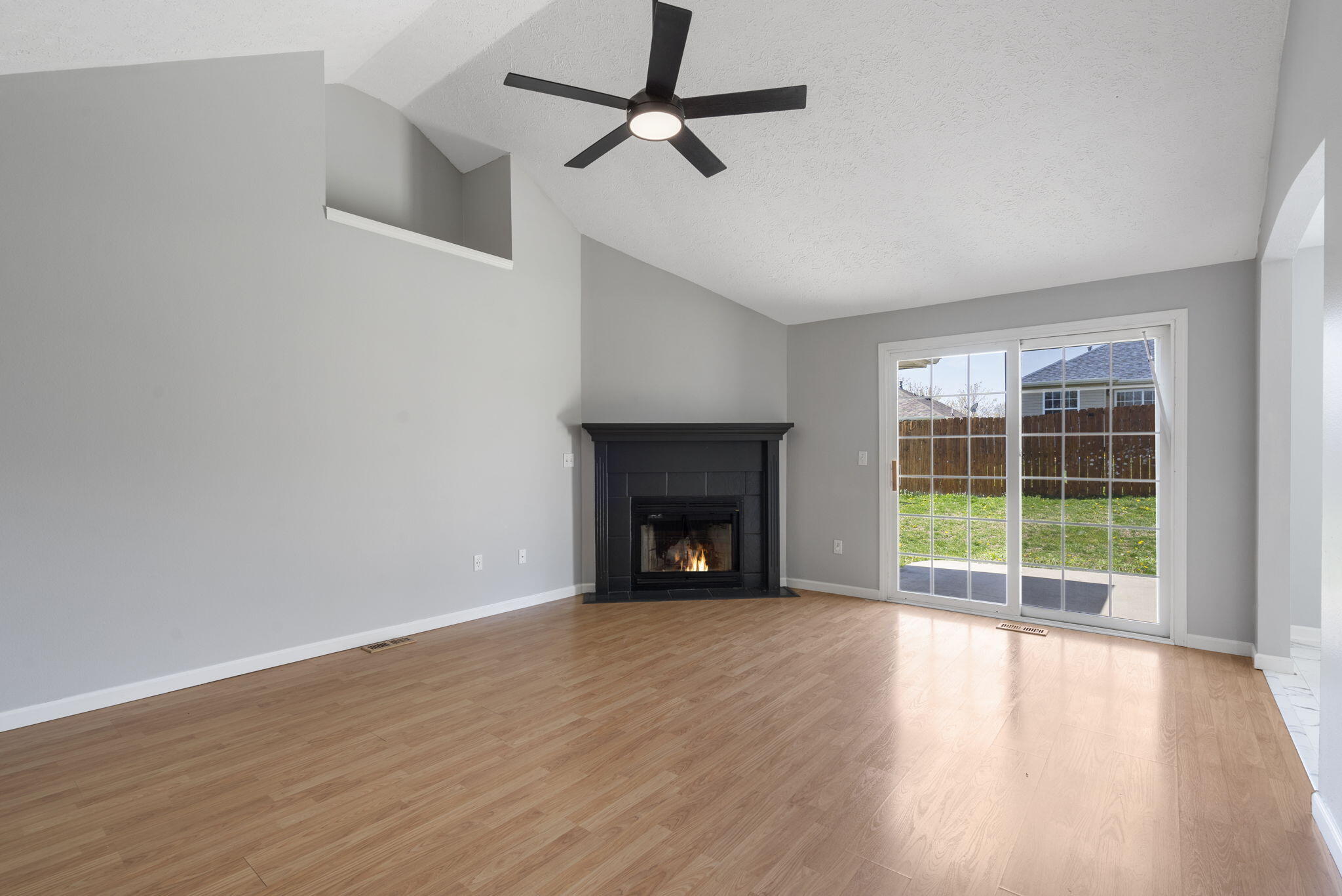 422 West White Ash Road Property Photo 7
