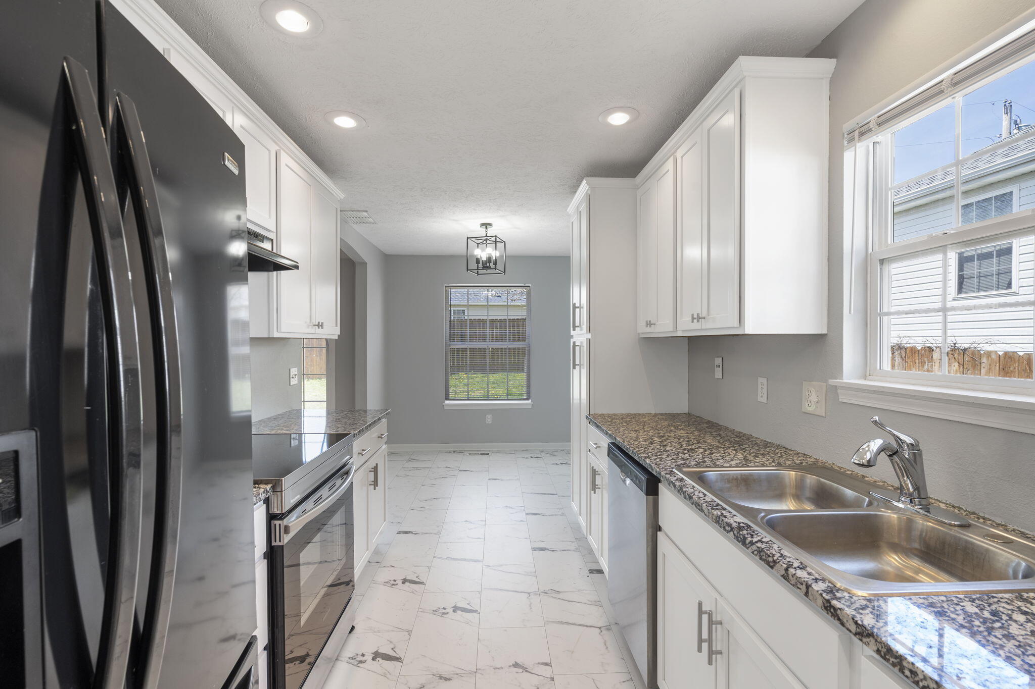 422 West White Ash Road Property Photo 14