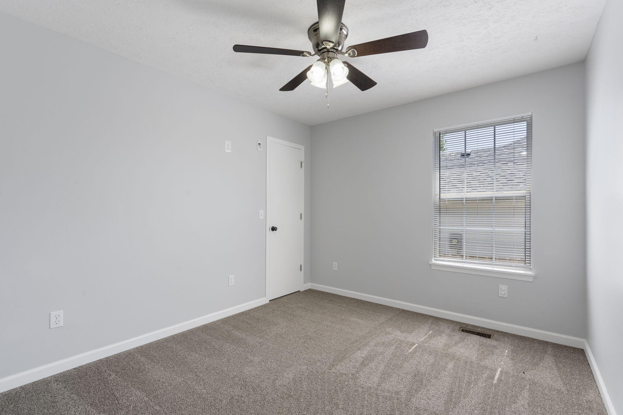 422 West White Ash Road Property Photo 21