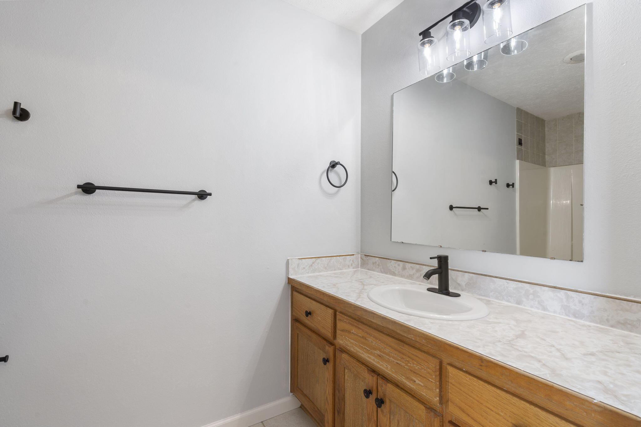 422 West White Ash Road Property Photo 27