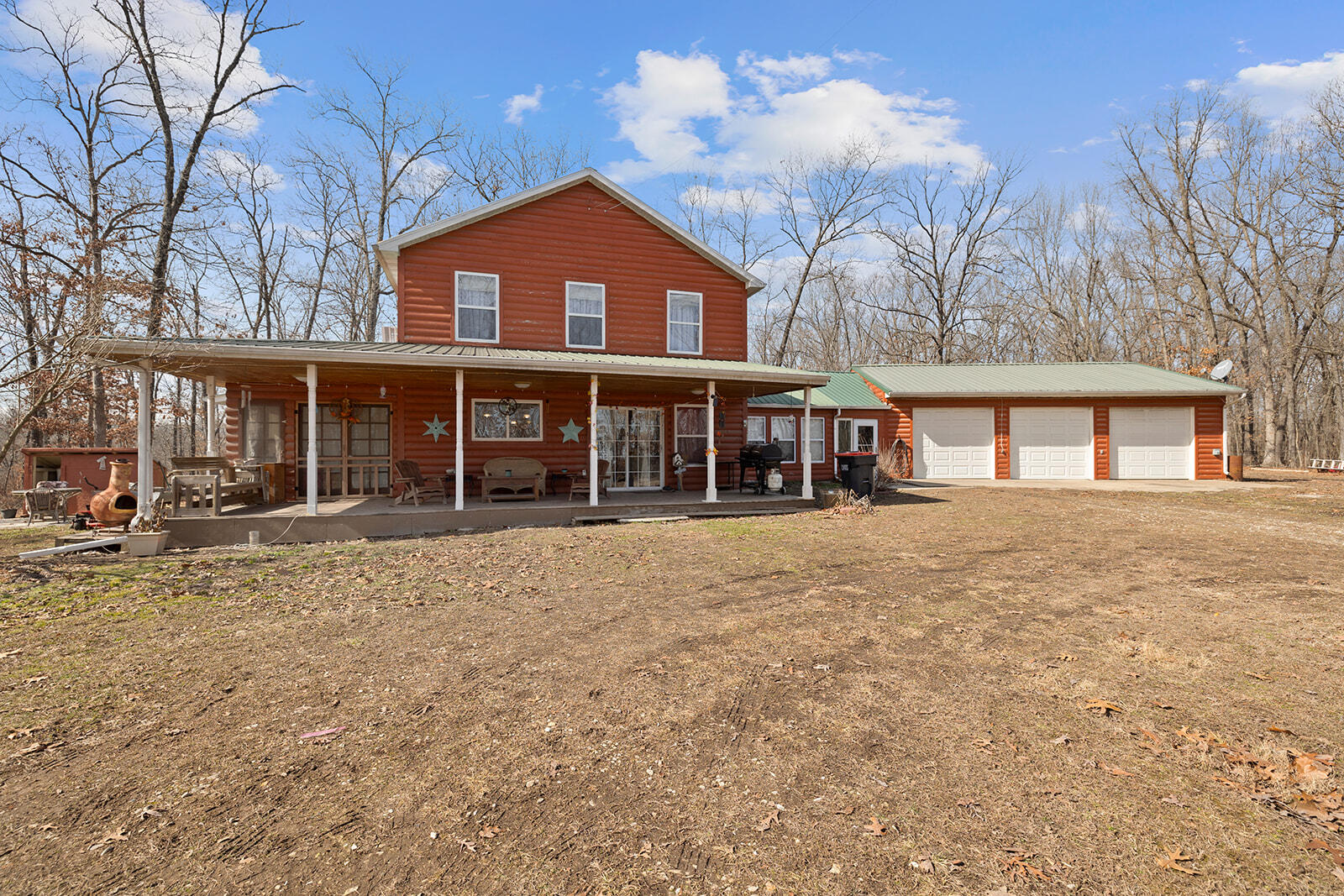 1005 Little Bowen Road Property Photo