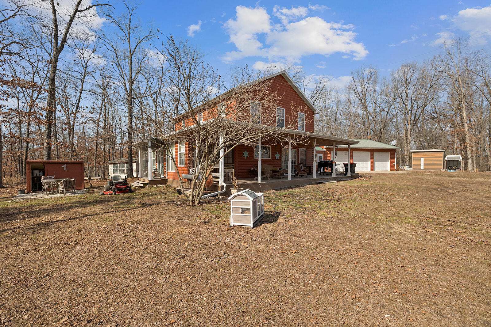 1005 Little Bowen Road Property Photo 2