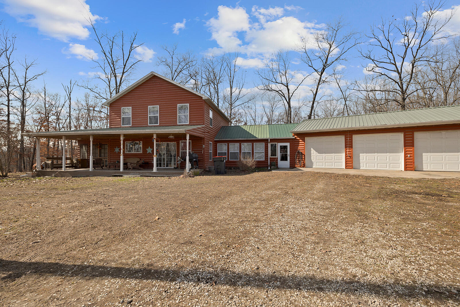 1005 Little Bowen Road Property Photo 3