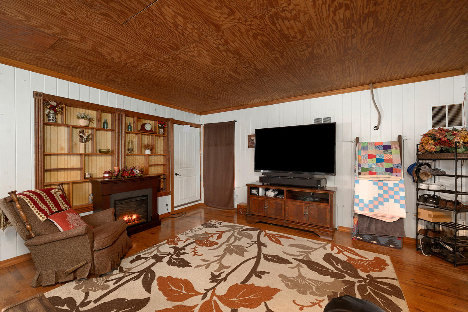 1005 Little Bowen Road Property Photo 15