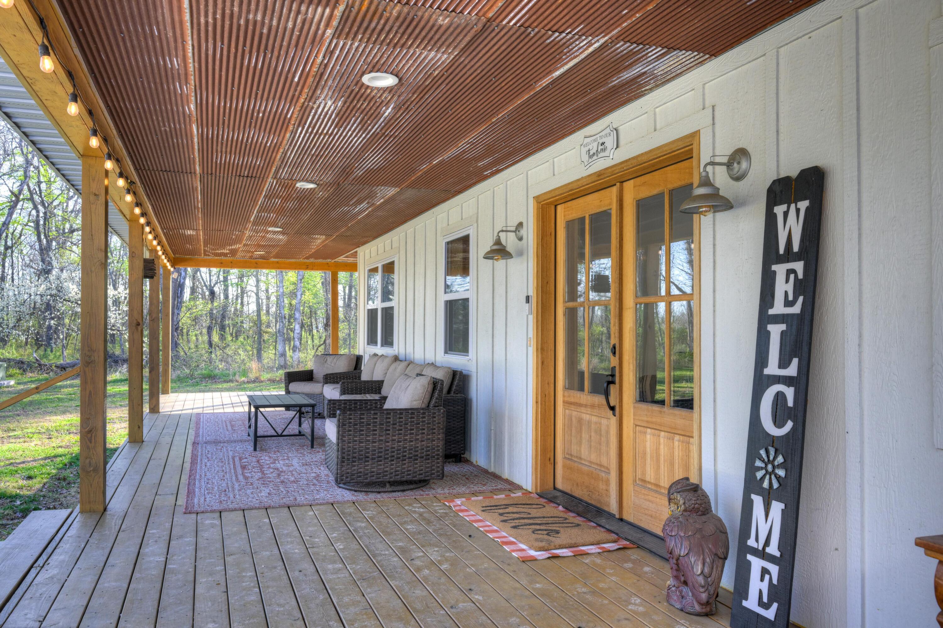 17075 Highway H Property Photo 5
