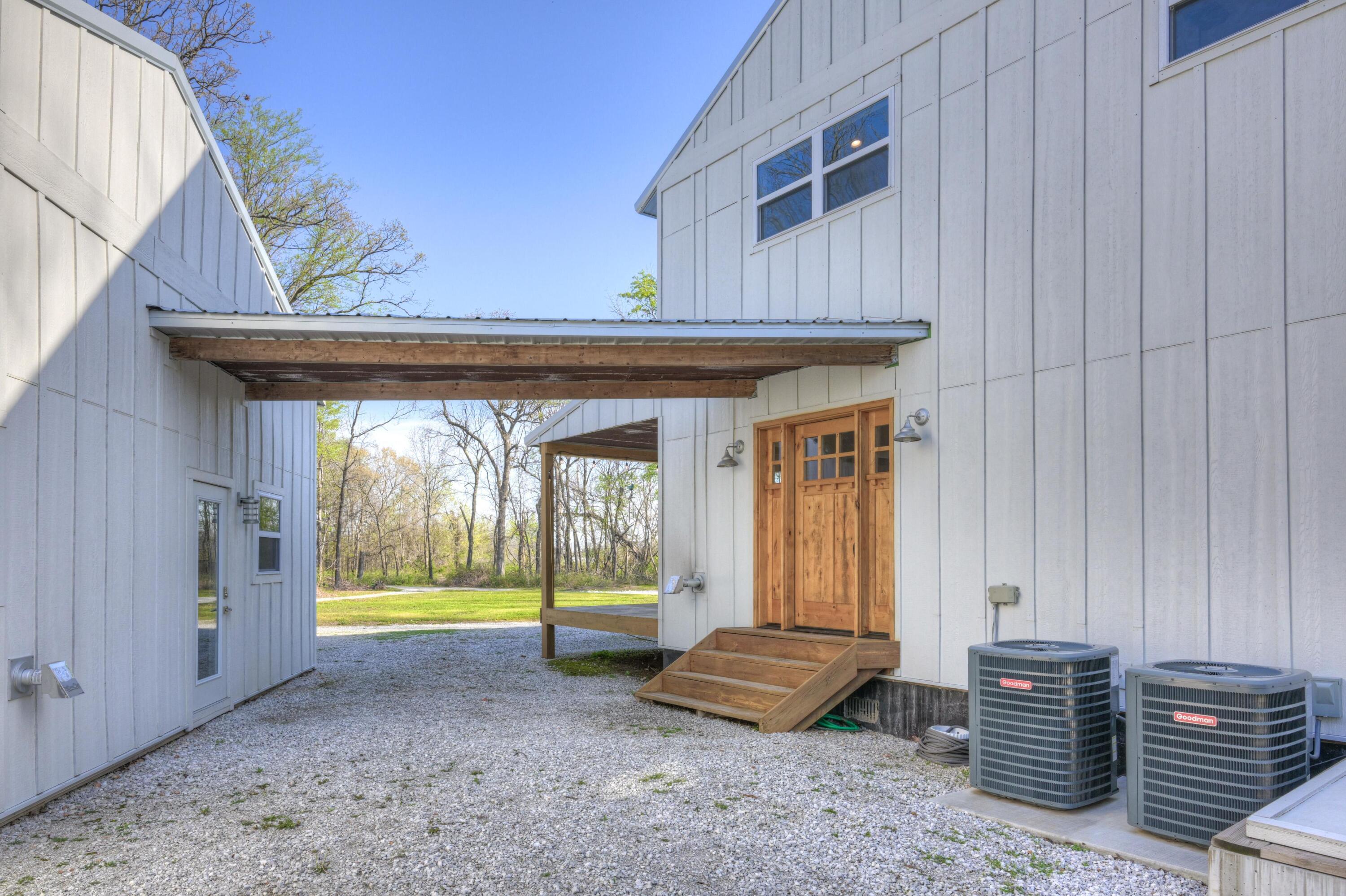 17075 Highway H Property Photo 45