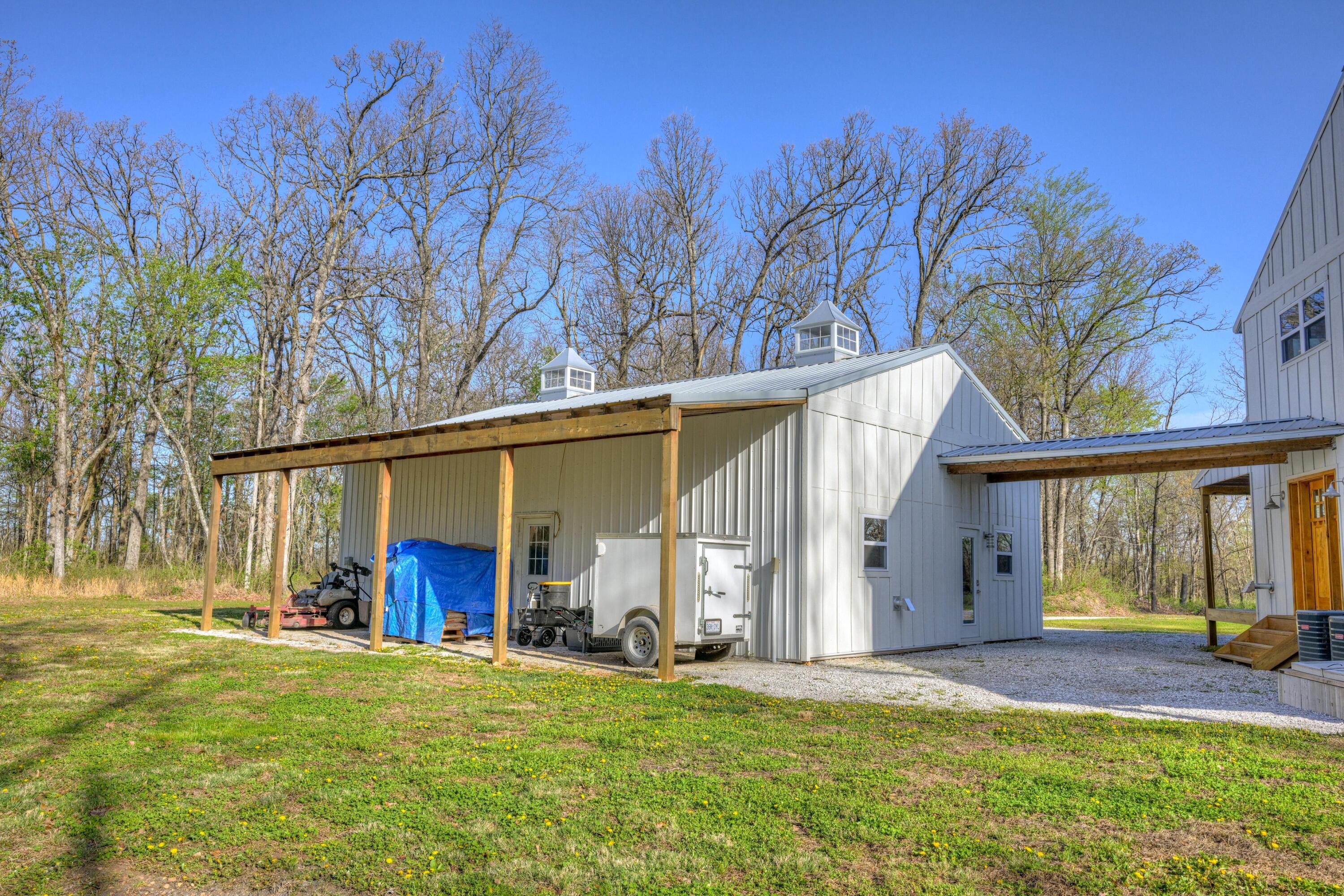 17075 Highway H Property Photo 47
