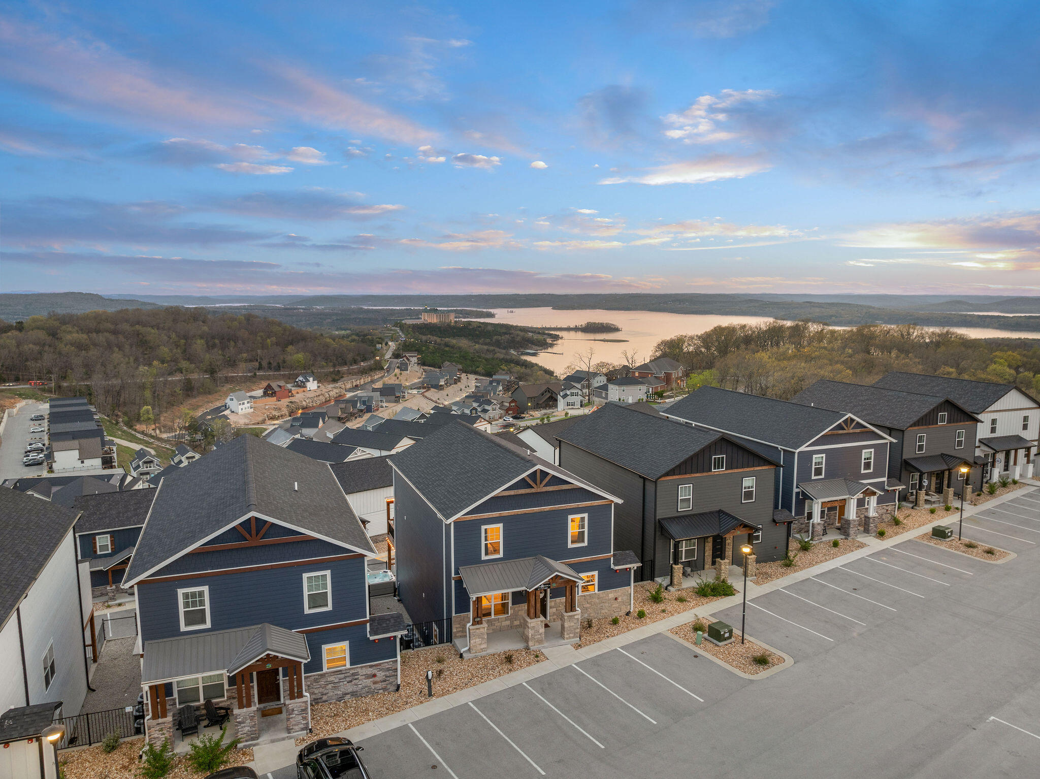 224 Chateau Mountain Hilltop Way Property Photo 7