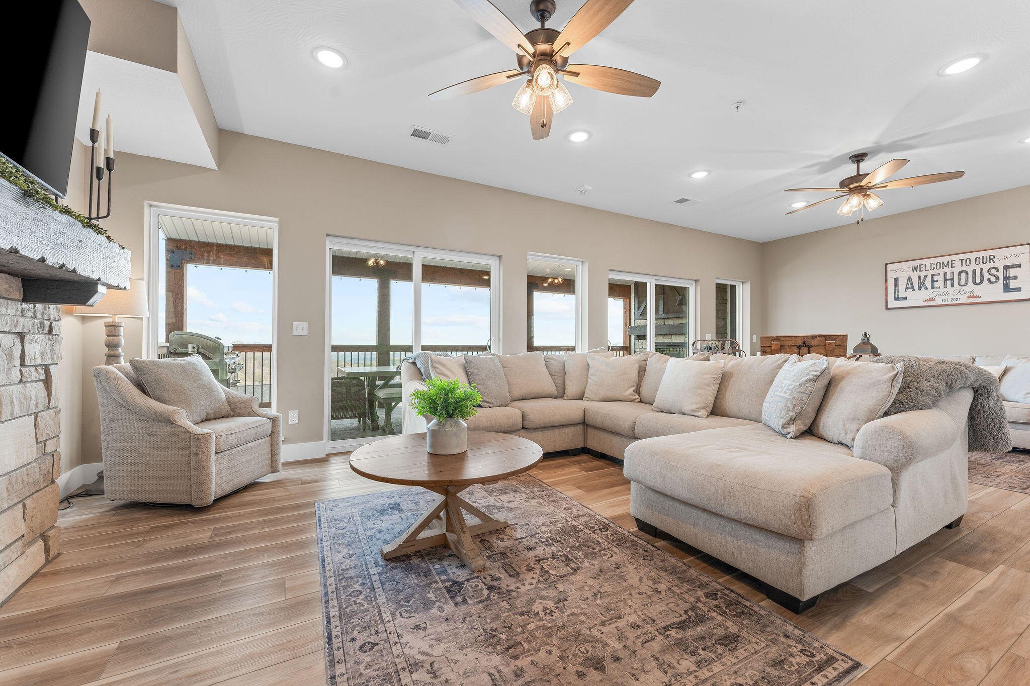 224 Chateau Mountain Hilltop Way Property Photo 37