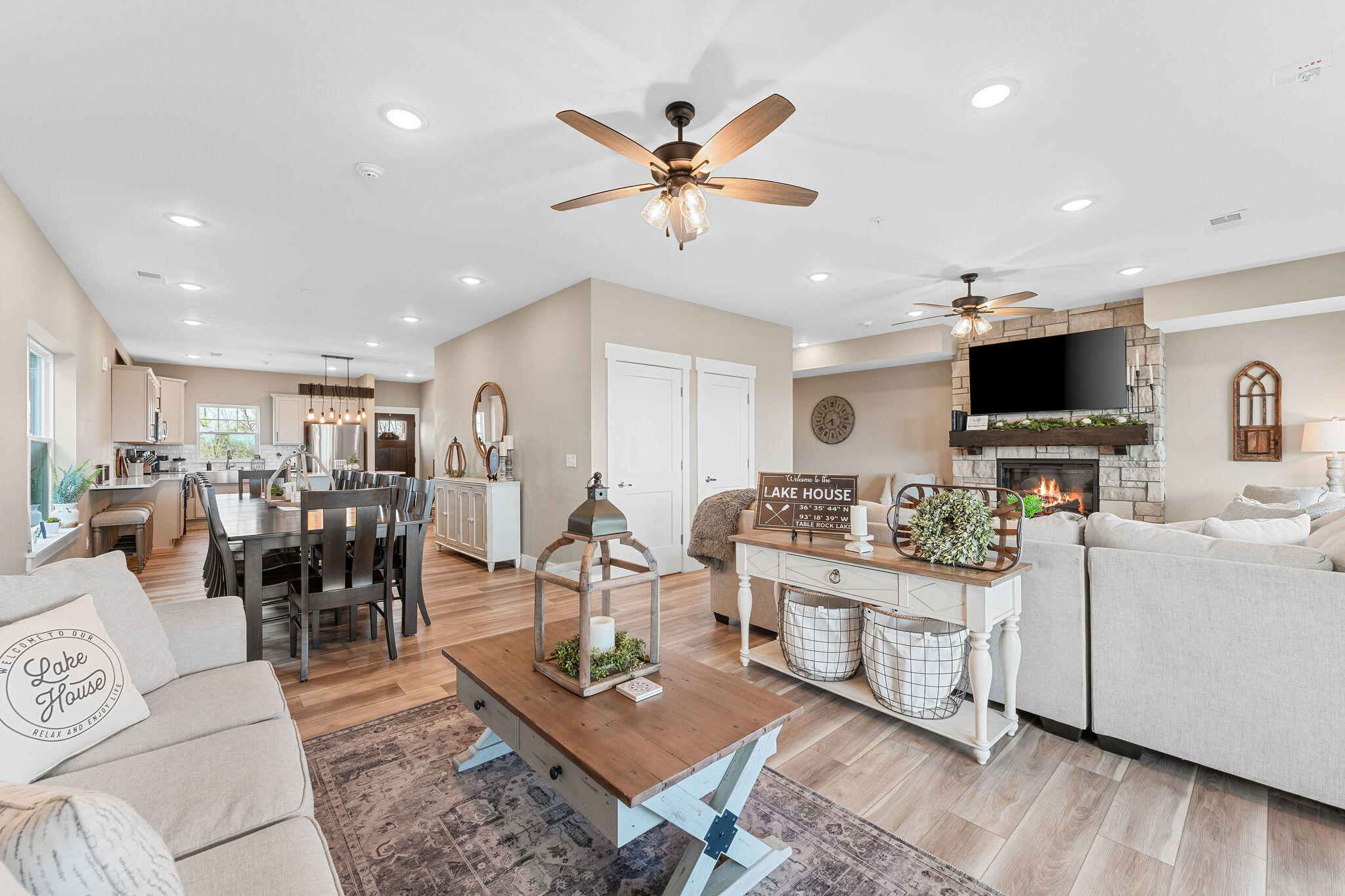 224 Chateau Mountain Hilltop Way Property Photo 38