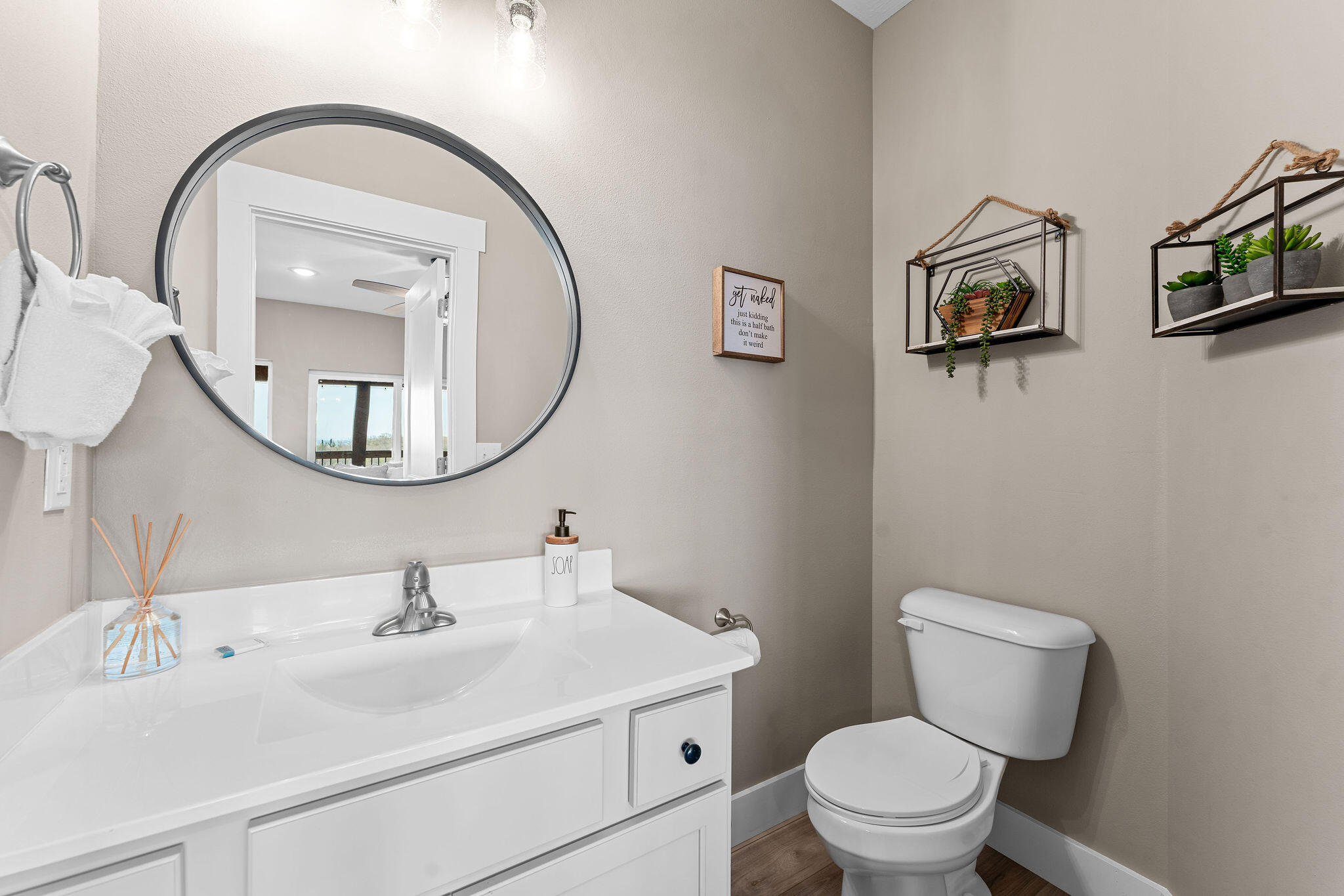 224 Chateau Mountain Hilltop Way Property Photo 41