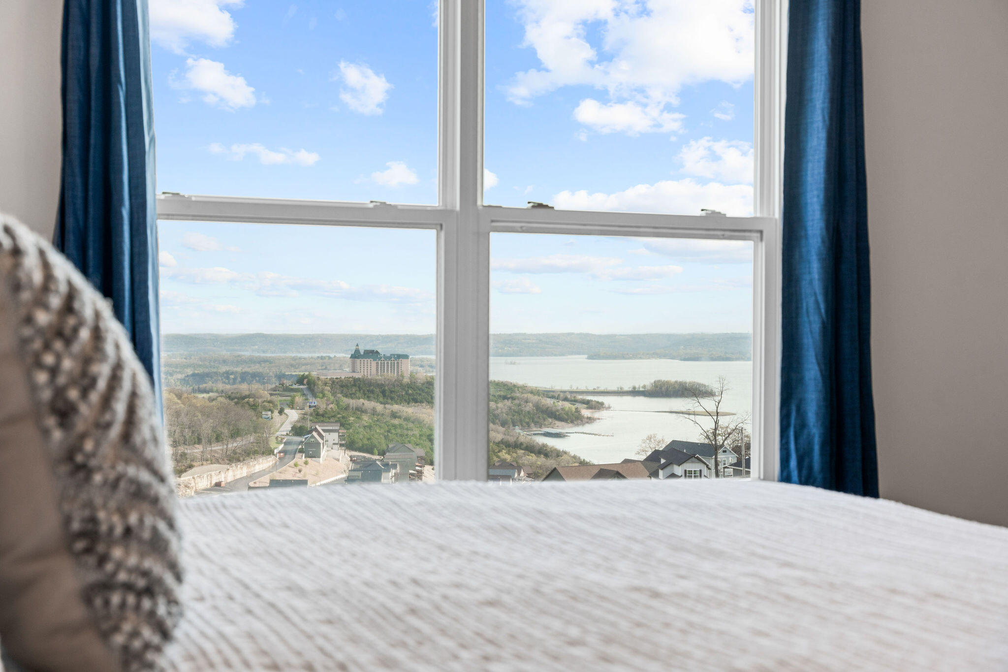 224 Chateau Mountain Hilltop Way Property Photo 47