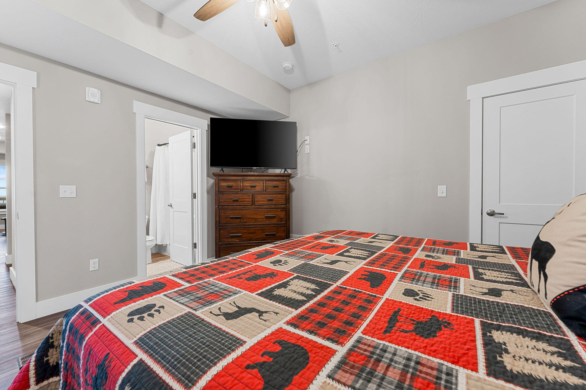 224 Chateau Mountain Hilltop Way Property Photo 63