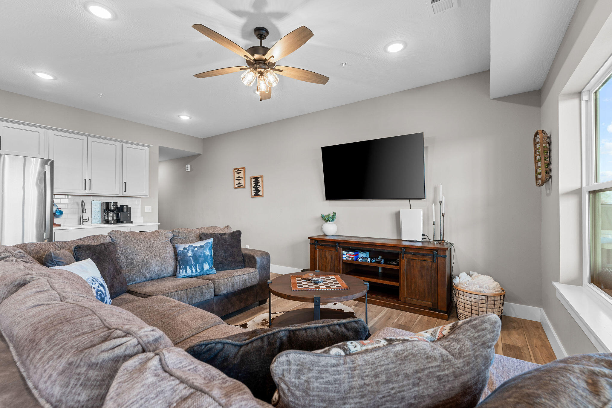 224 Chateau Mountain Hilltop Way Property Photo 68