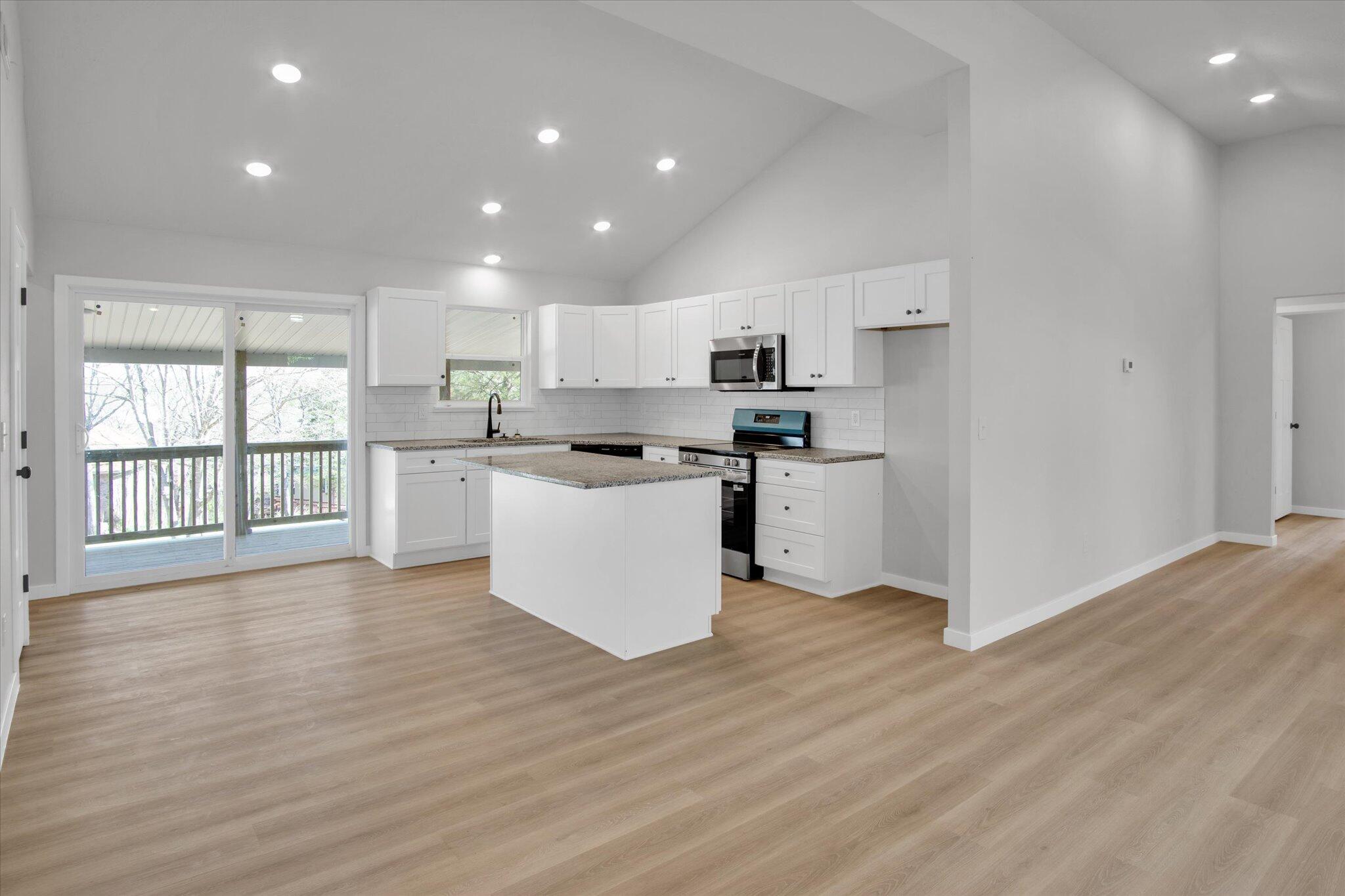 137 Pinewood Drive Property Photo 8