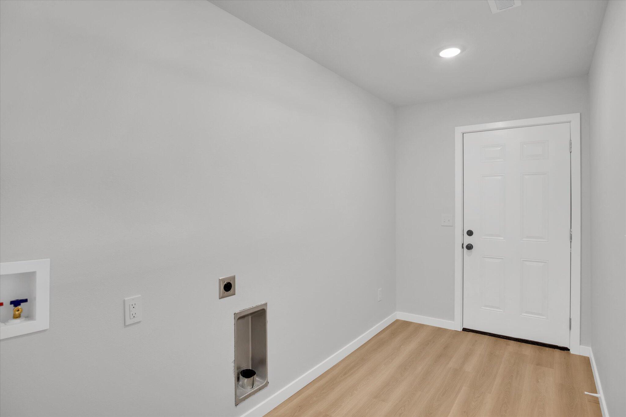 137 Pinewood Drive Property Photo 13