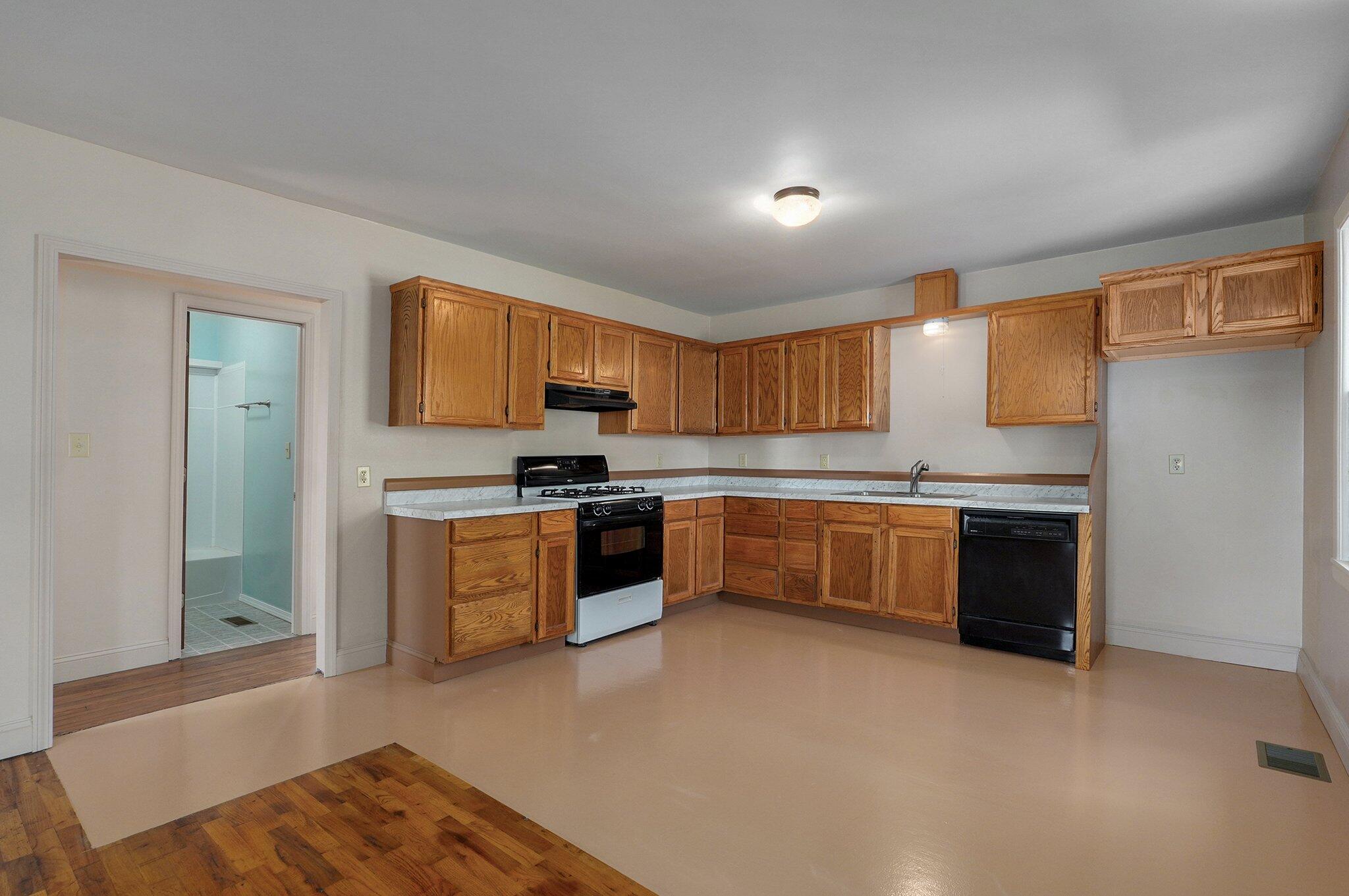 1163 South Glenn Avenue Property Photo 4