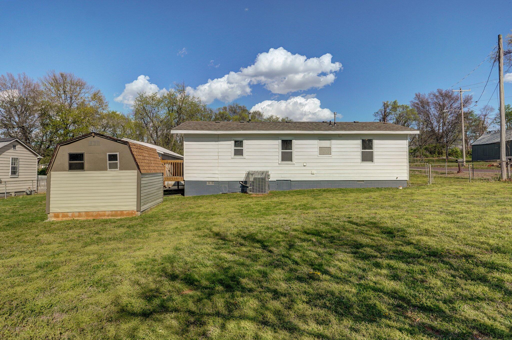 1163 South Glenn Avenue Property Photo 23