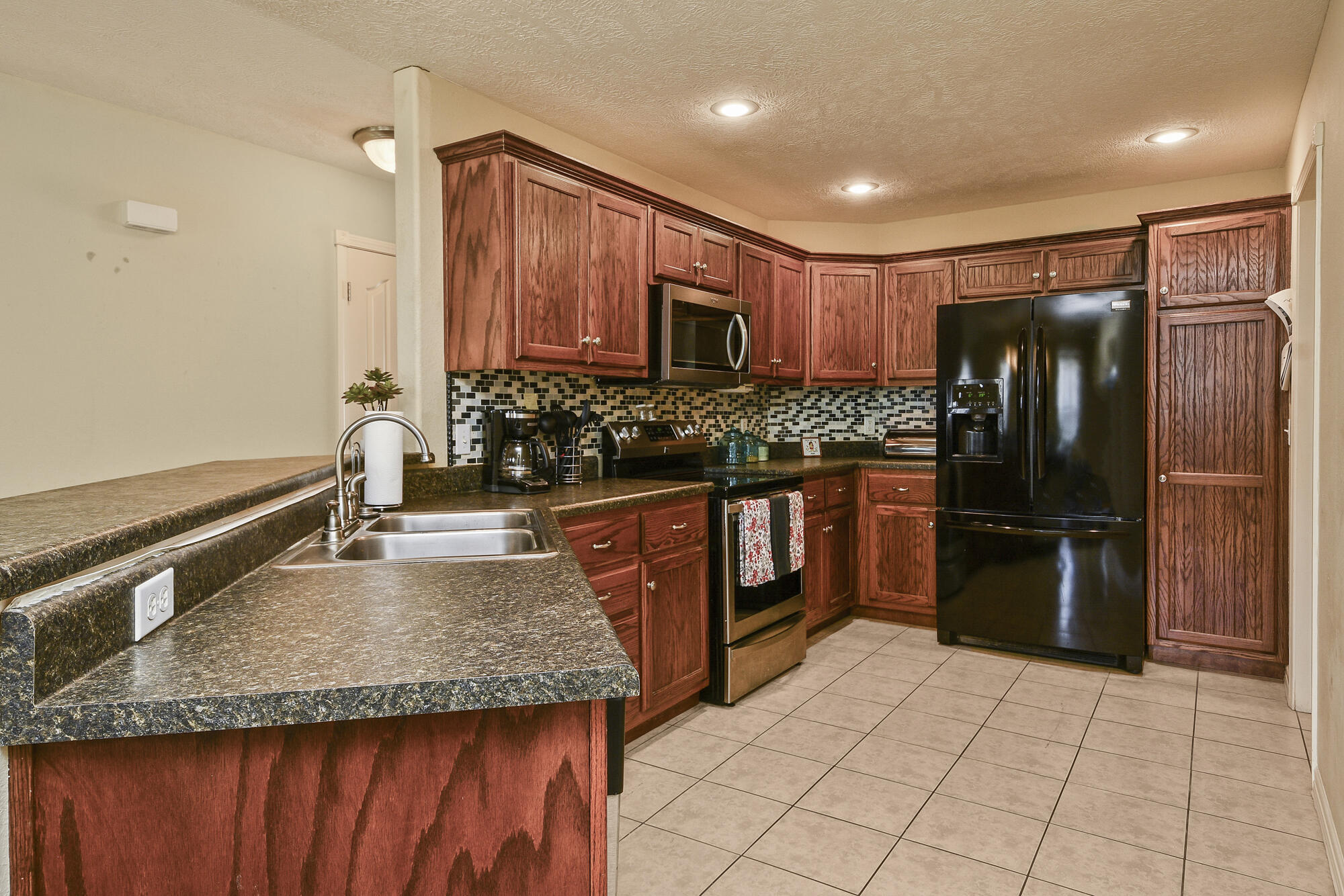 708 South Casa Grande Avenue Property Photo 13