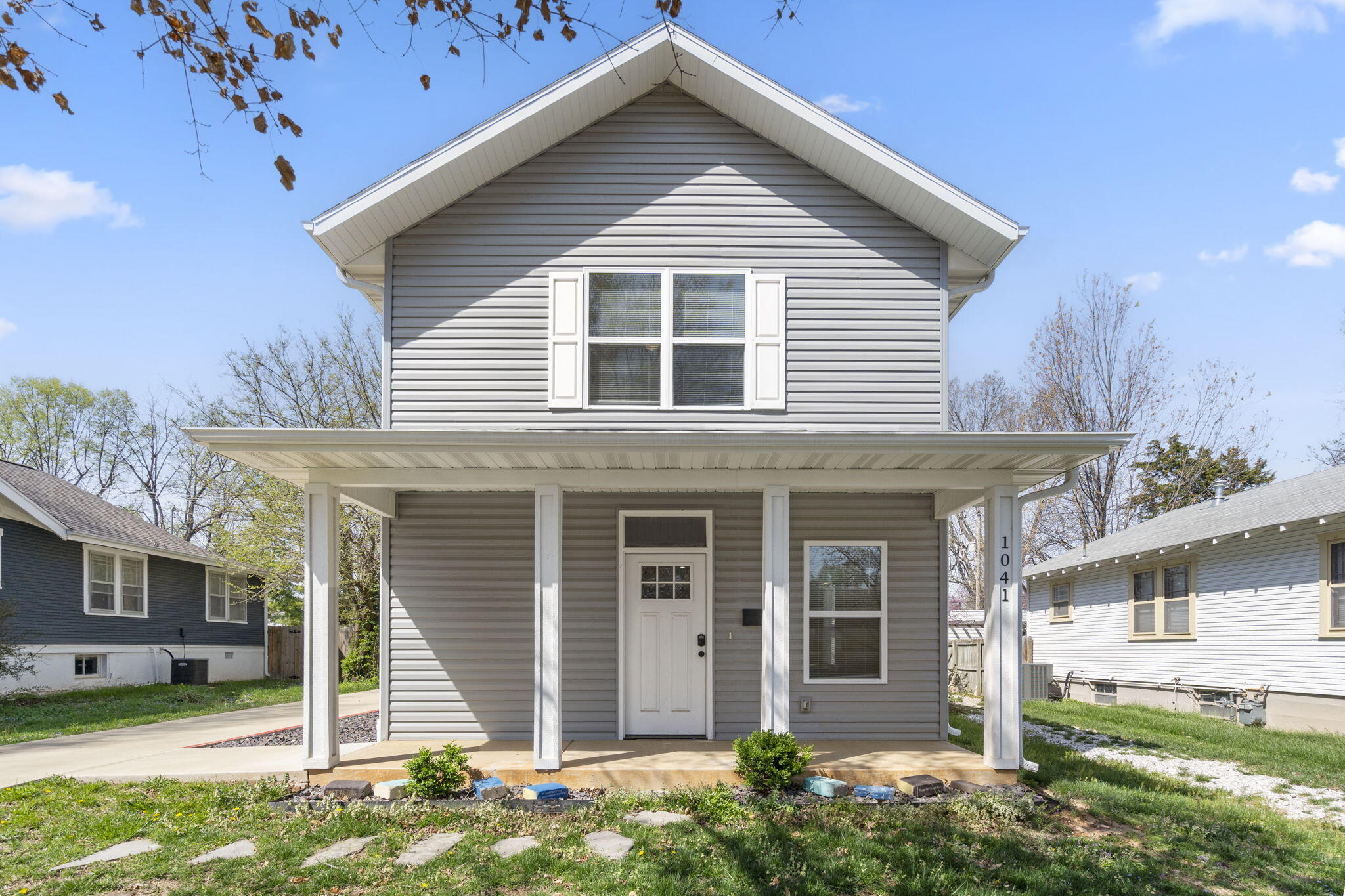 1041 East Delmar Street Property Photo 1