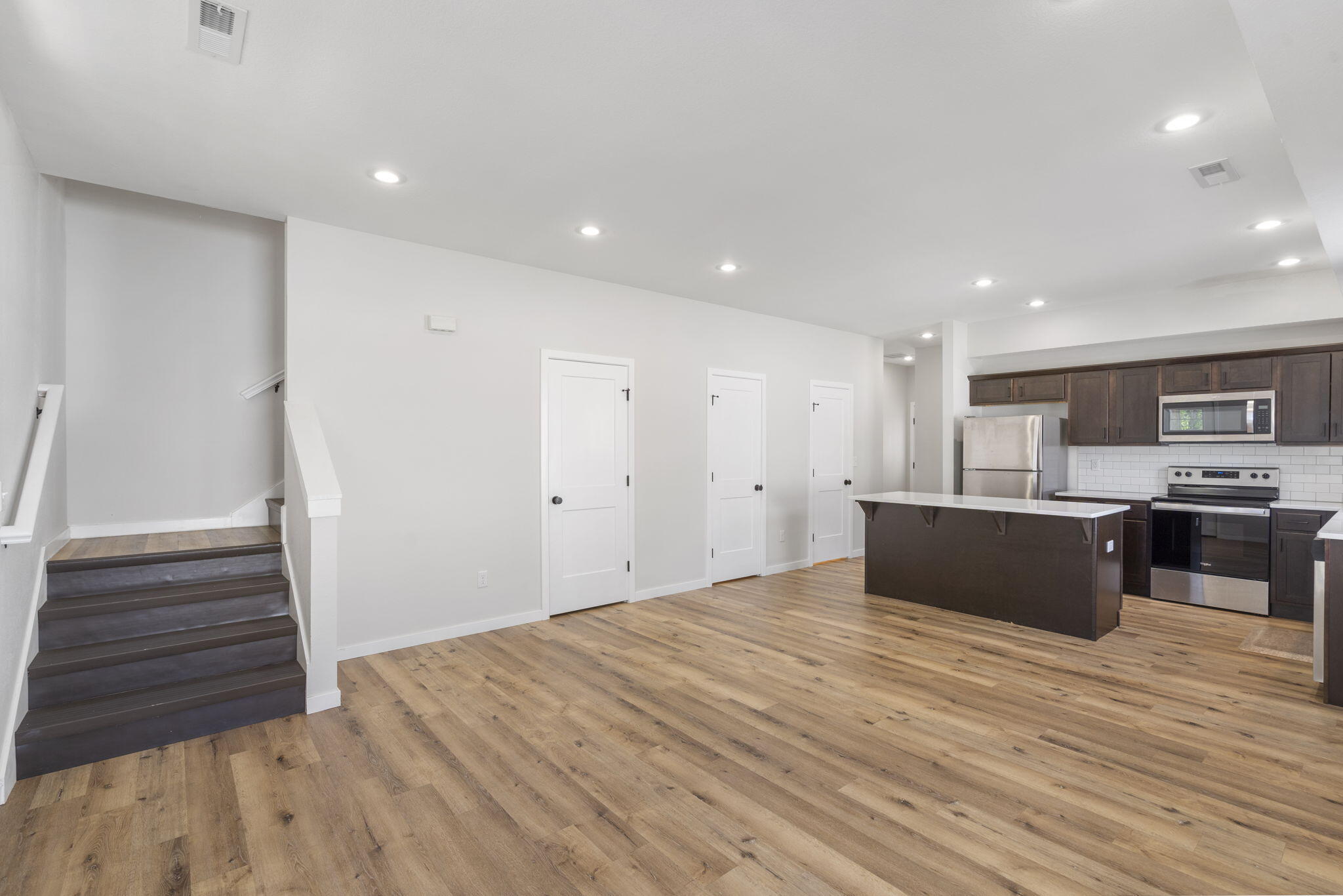 1041 East Delmar Street Property Photo 4