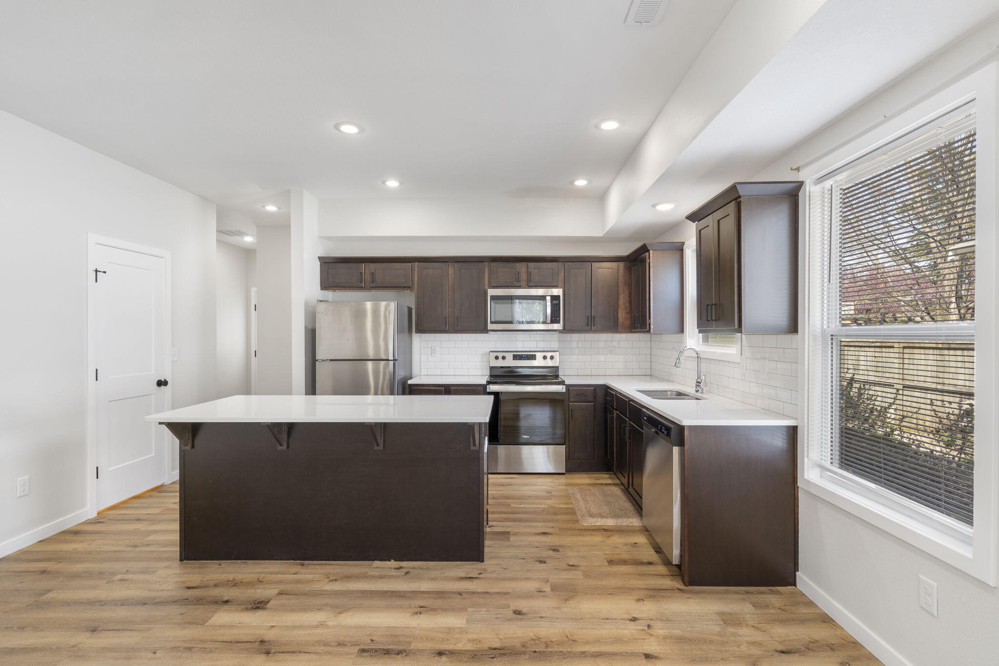 1041 East Delmar Street Property Photo 8
