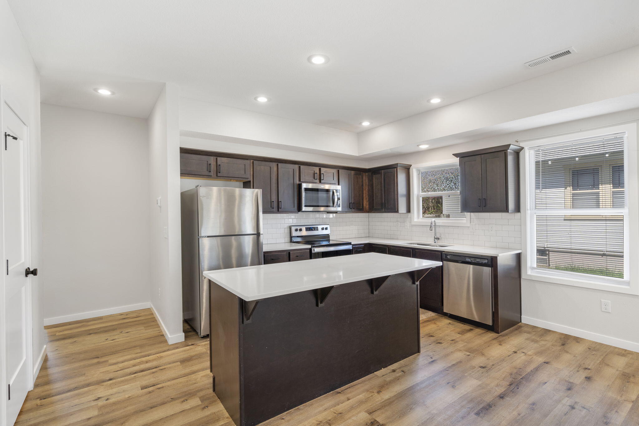 1041 East Delmar Street Property Photo 10