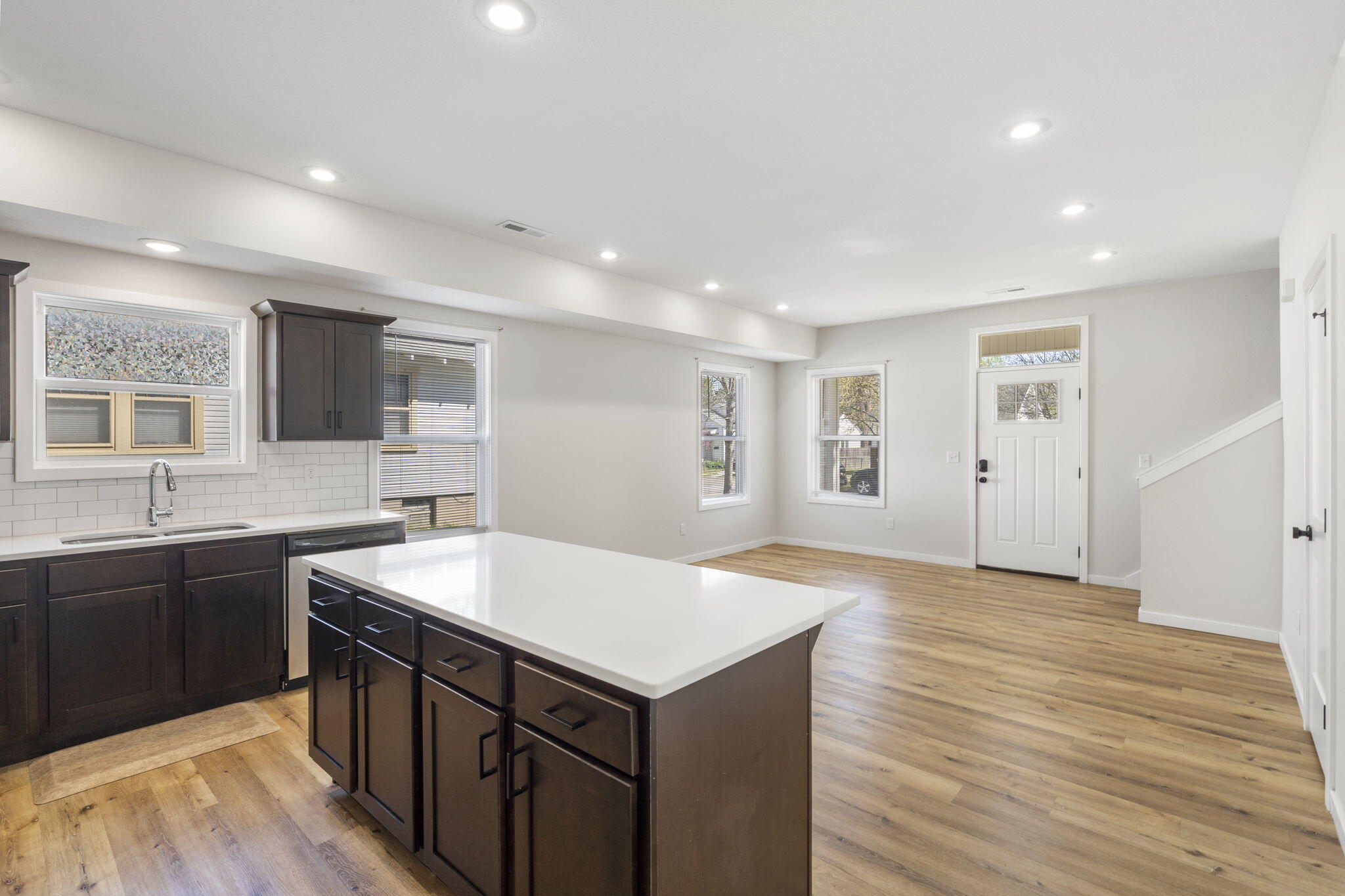 1041 East Delmar Street Property Photo 11