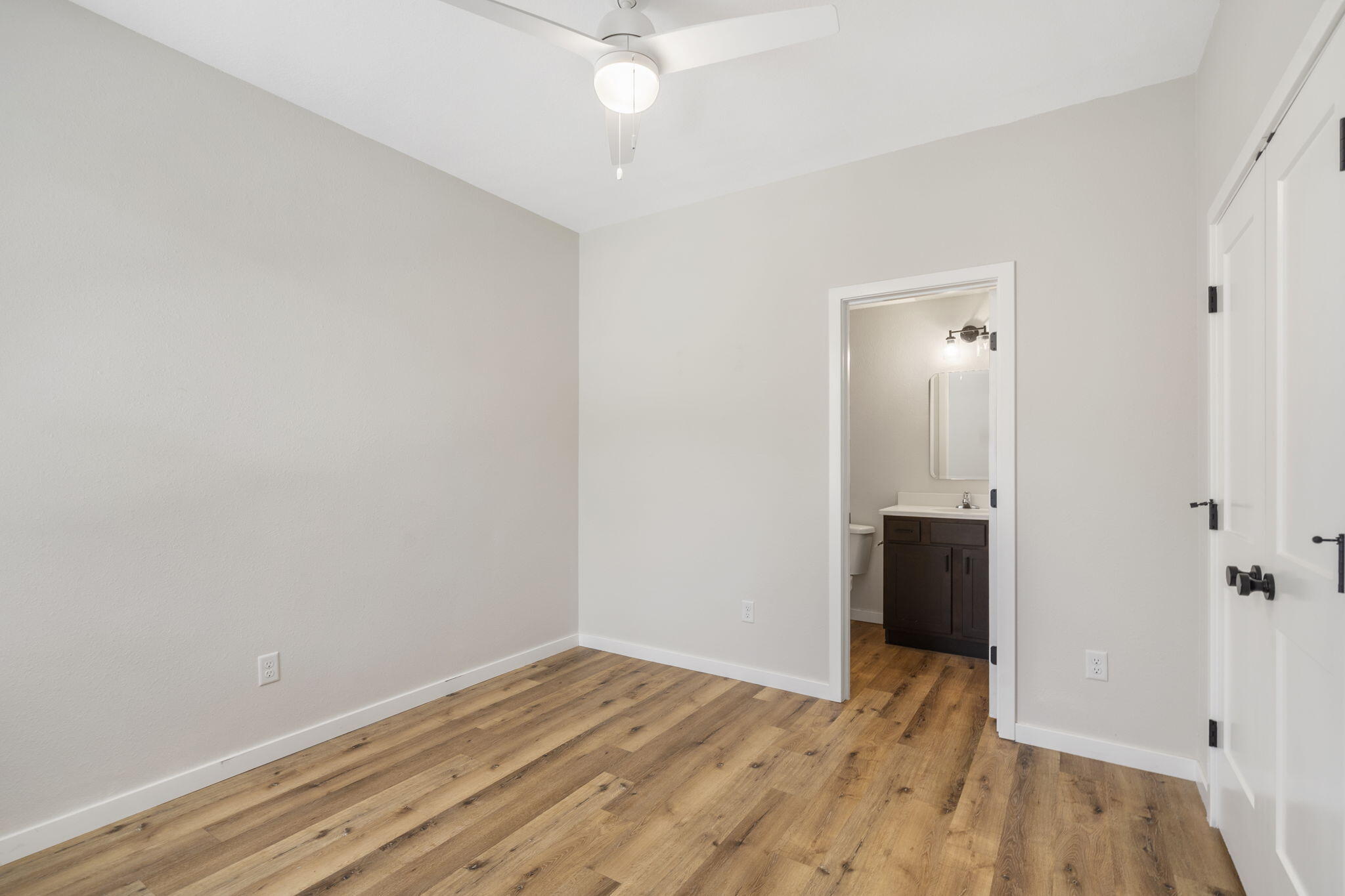 1041 East Delmar Street Property Photo 15