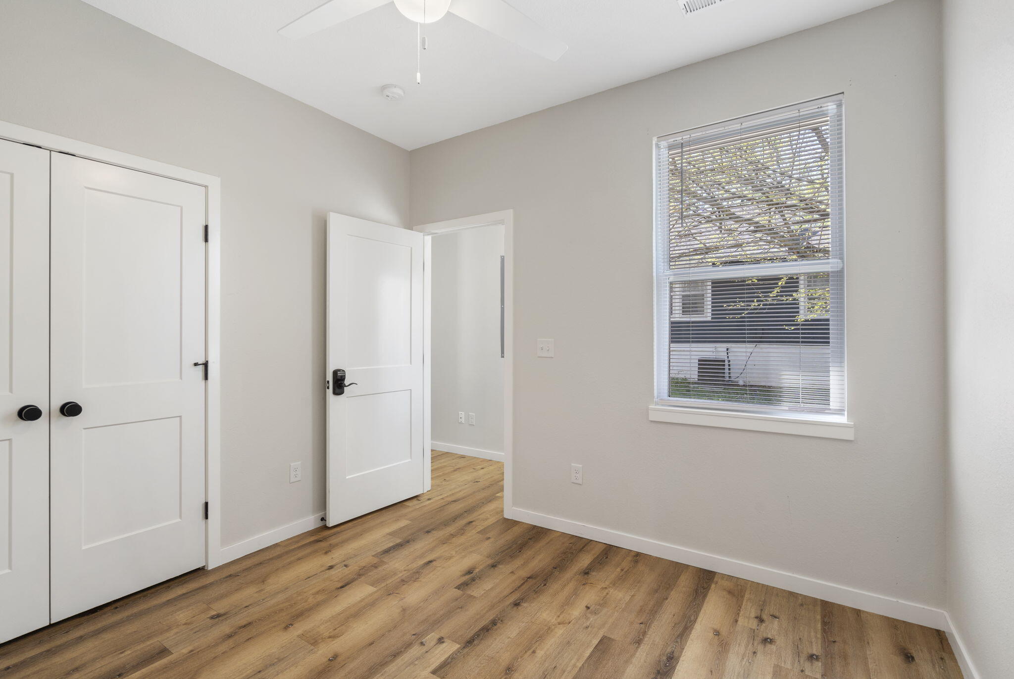 1041 East Delmar Street Property Photo 16