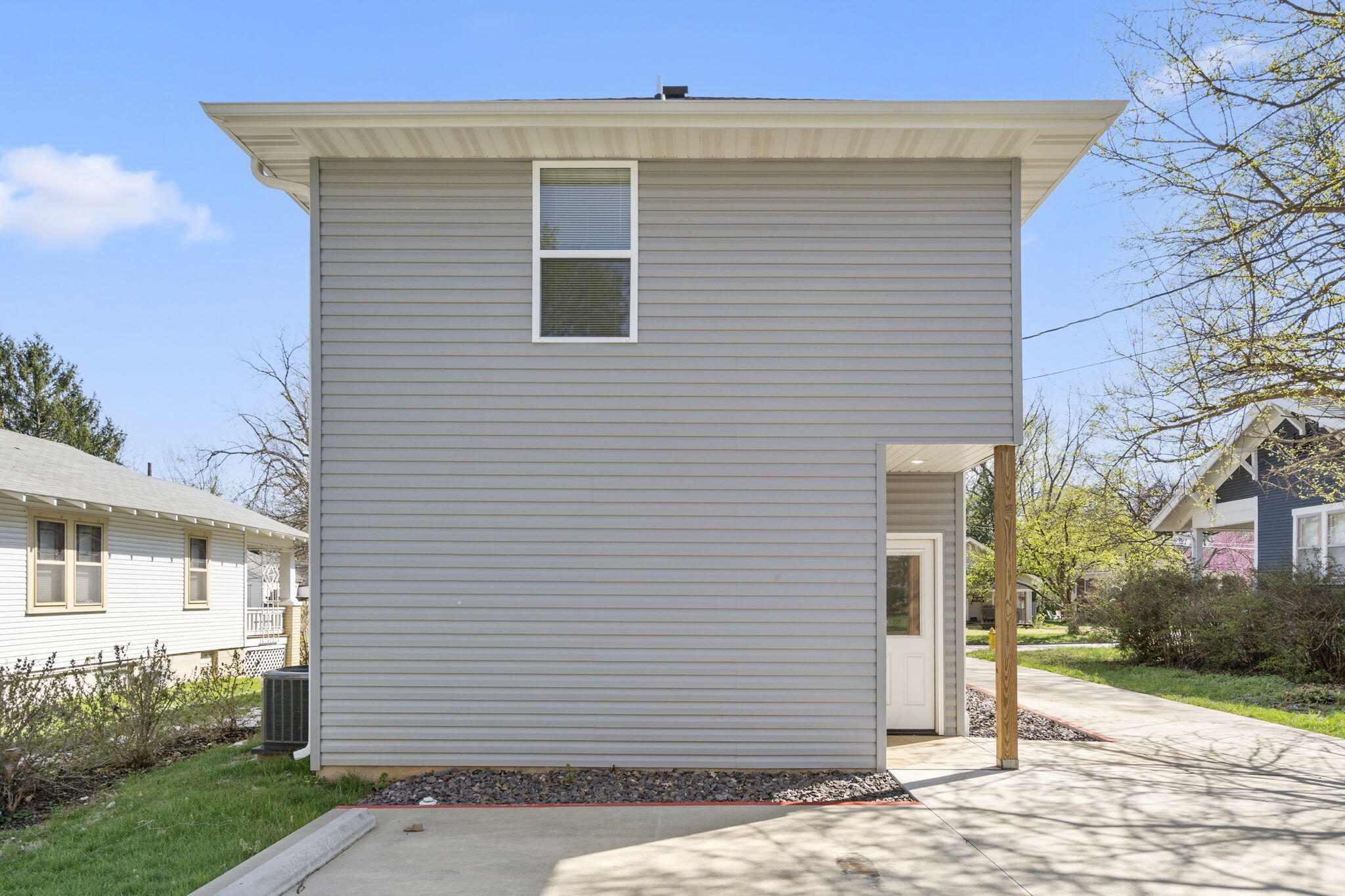 1041 East Delmar Street Property Photo 33