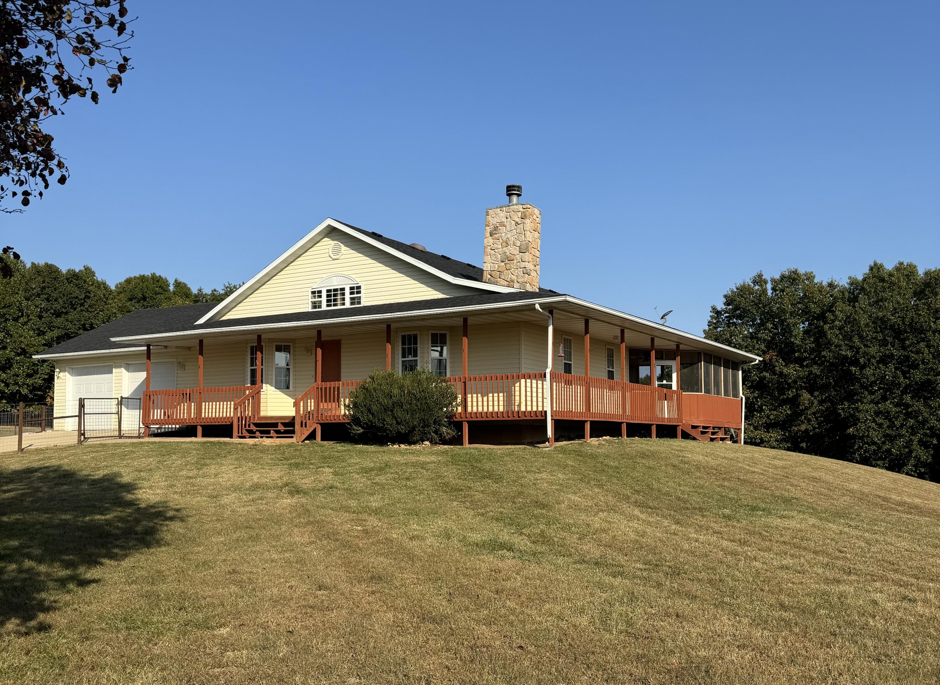 17242 State Hwy 76 Property Photo