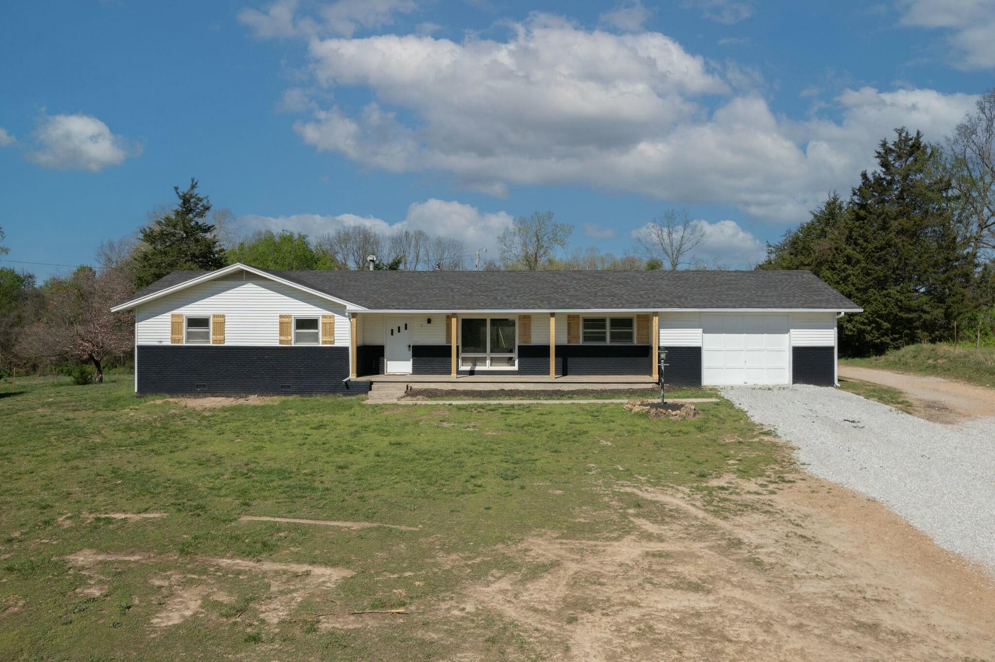 545 School Street Property Photo